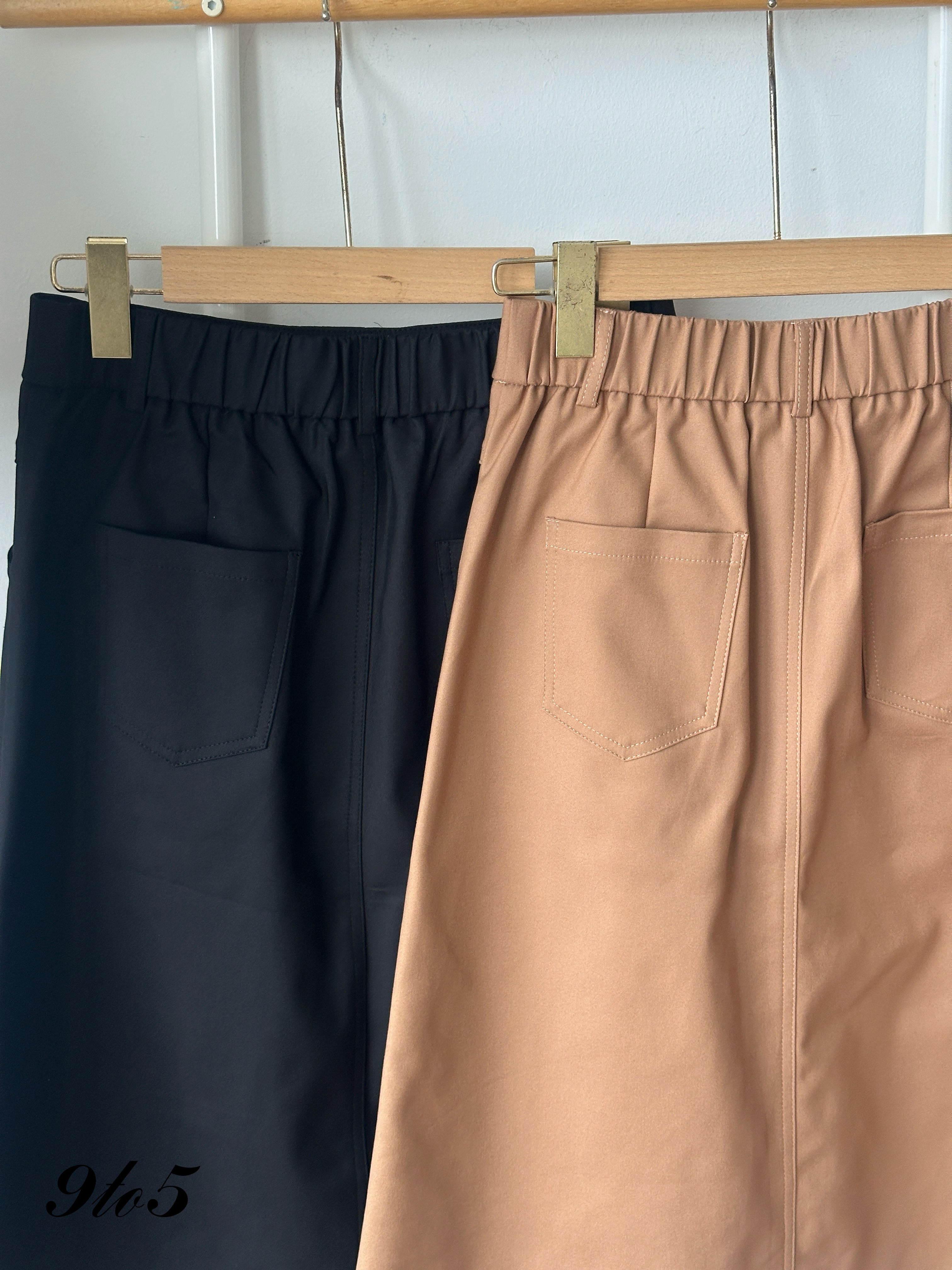 S1945 A Line Midi Skirt - Black & Brown