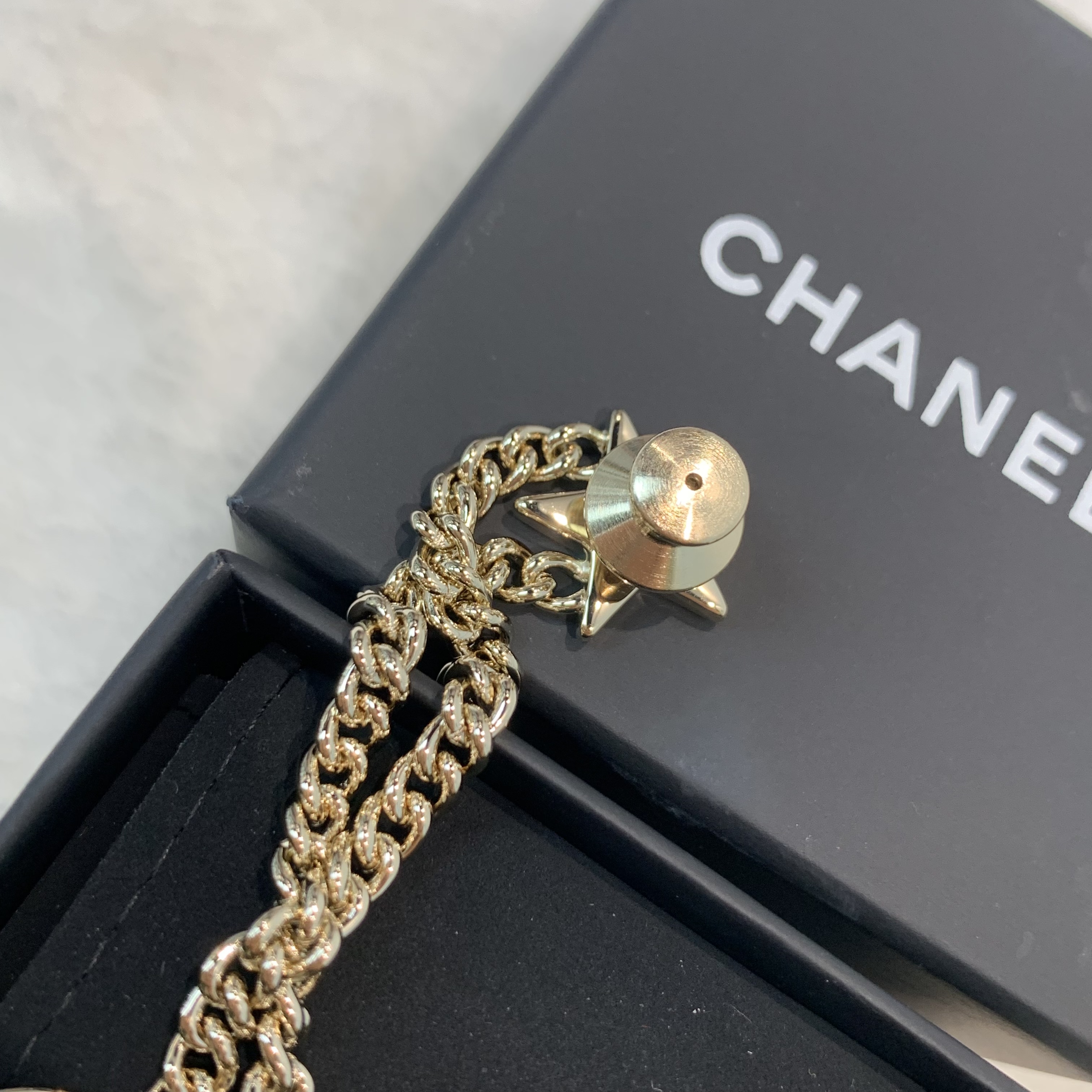 ✨Chanel流蘇流星錘雙C logo胸針