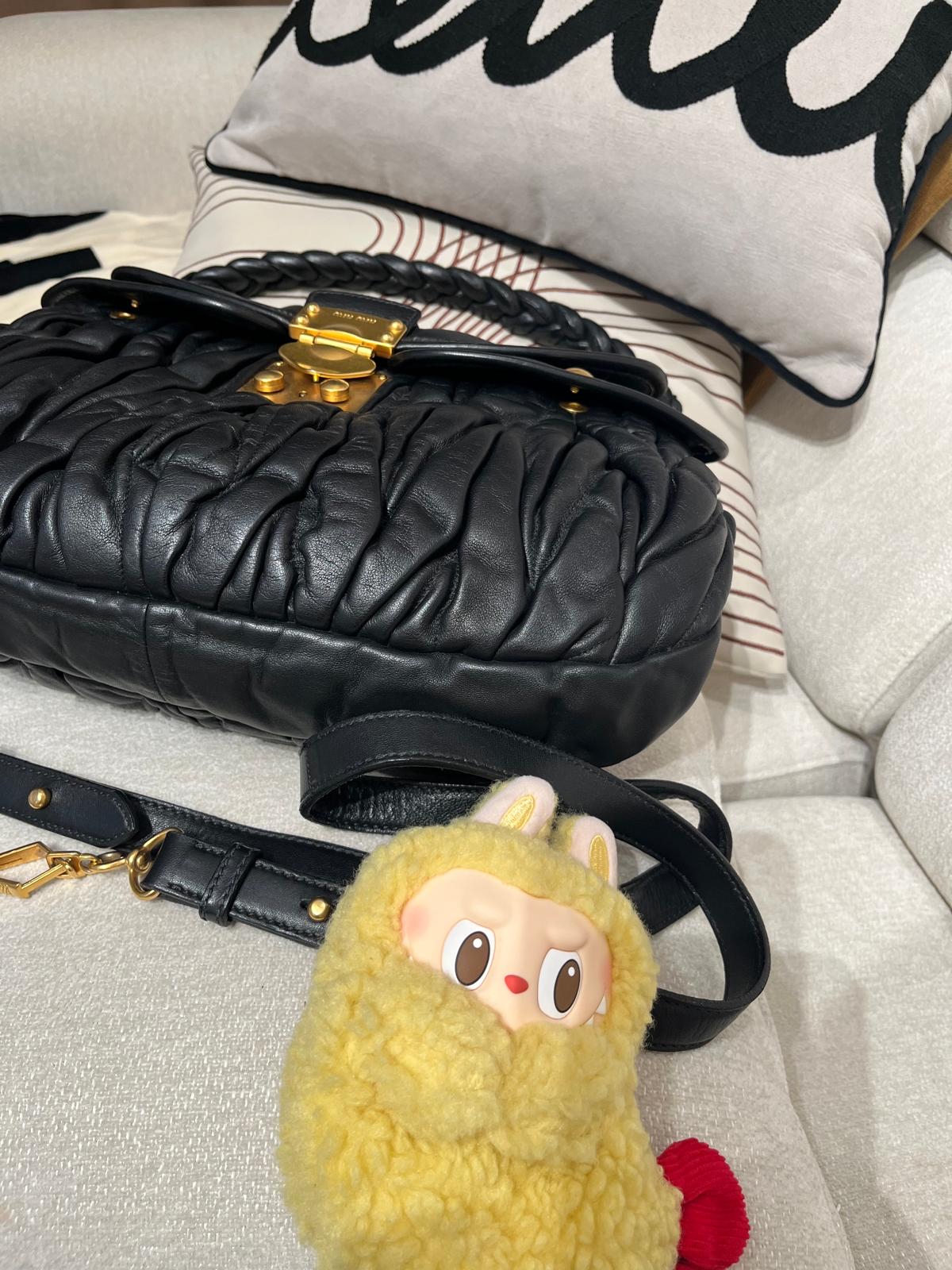 Miu Miu 2Way Shoulder Bag 黑色金扣 100%Authentic, 92%New ✅Dust bag