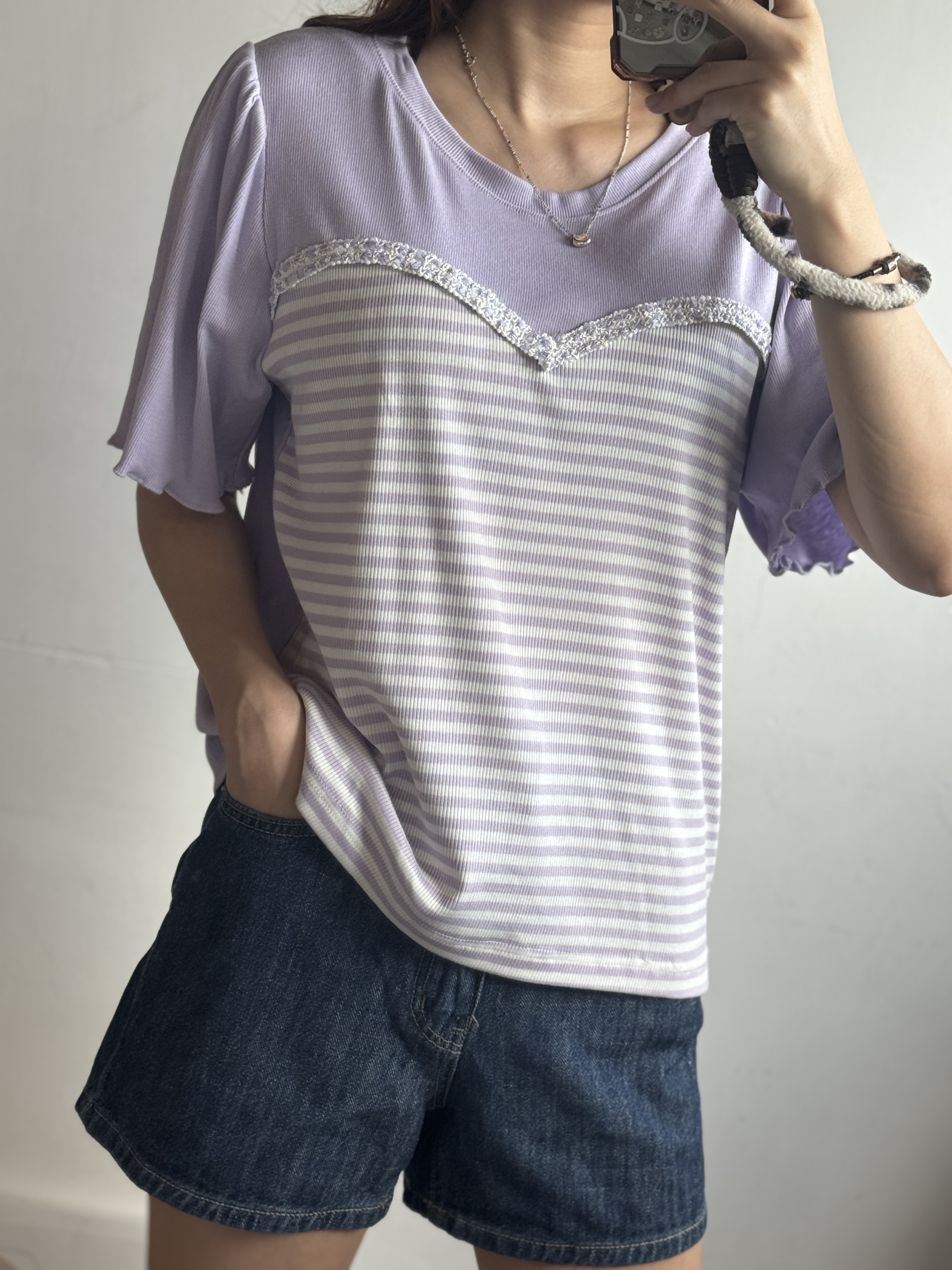特價 心形胸間條top