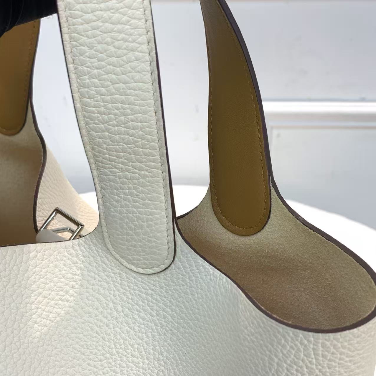 【熱門配色 】Hermes Picotin 22 菜籃子Nata奶油白拼啡色皮