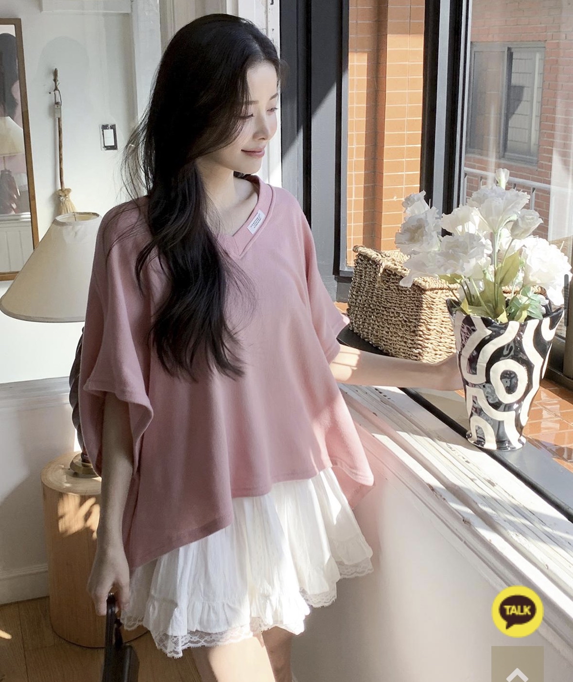 純色蝙蝠袖V領Top