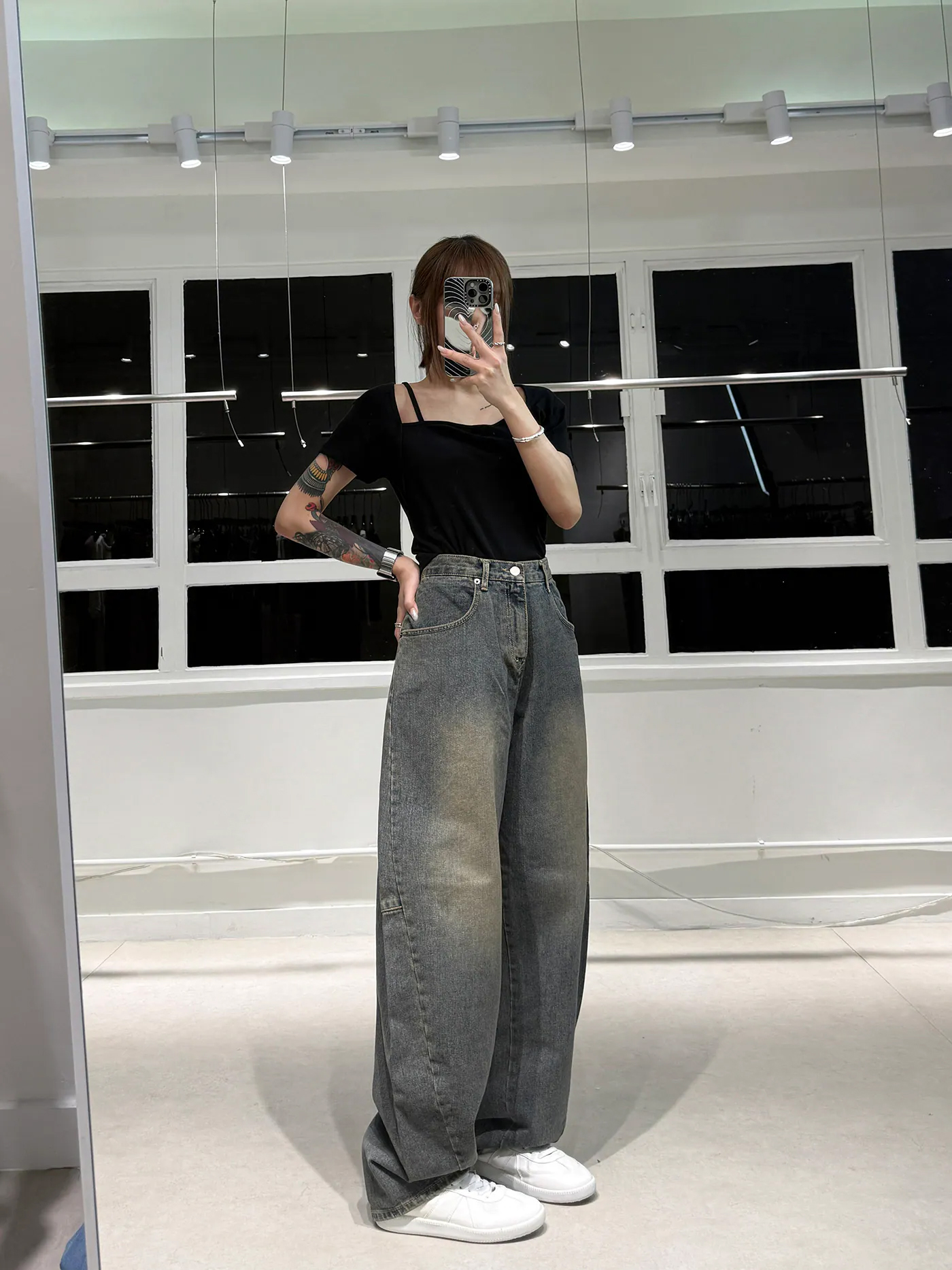 中腰oversize洗水蘿蔔牛仔褲