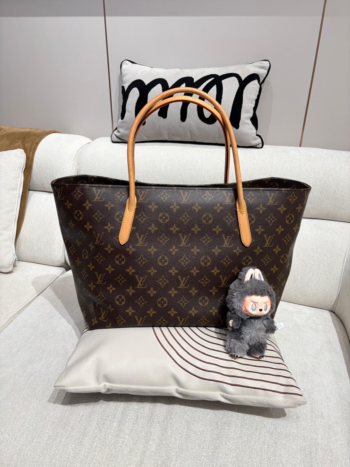 Lv Raspail MM Monogram Tote Bag 100%Authentic ,98%new ✅Dust bag