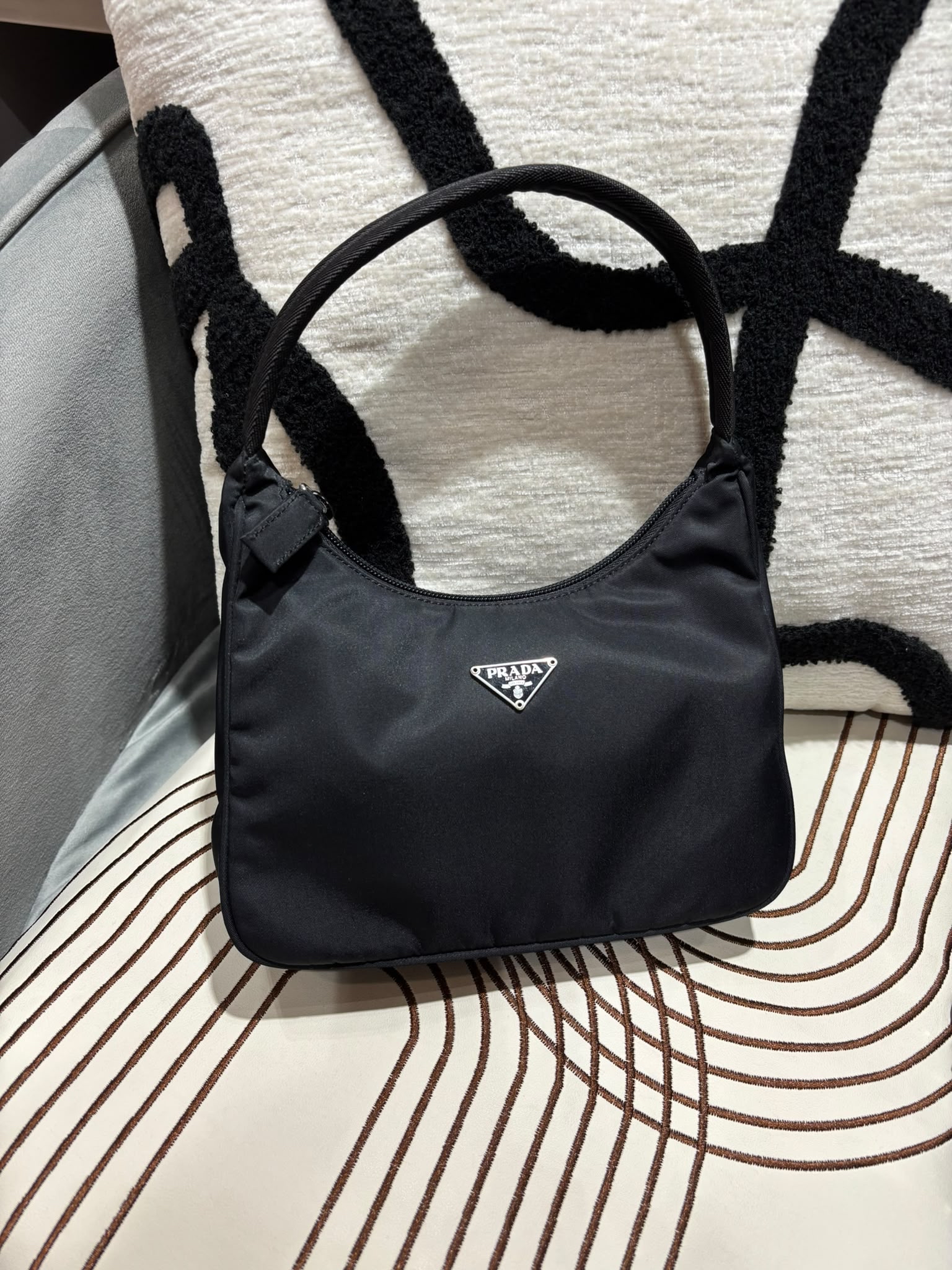 Prada nylon hobo nylon Shoulder Bag 100%Authentic,98%new✅dust bag 