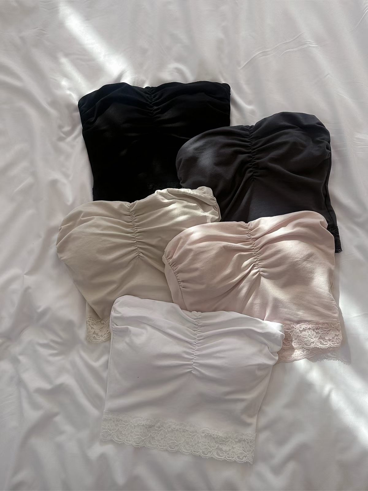2605A《LACE HEM RUCHED BRA TOP》