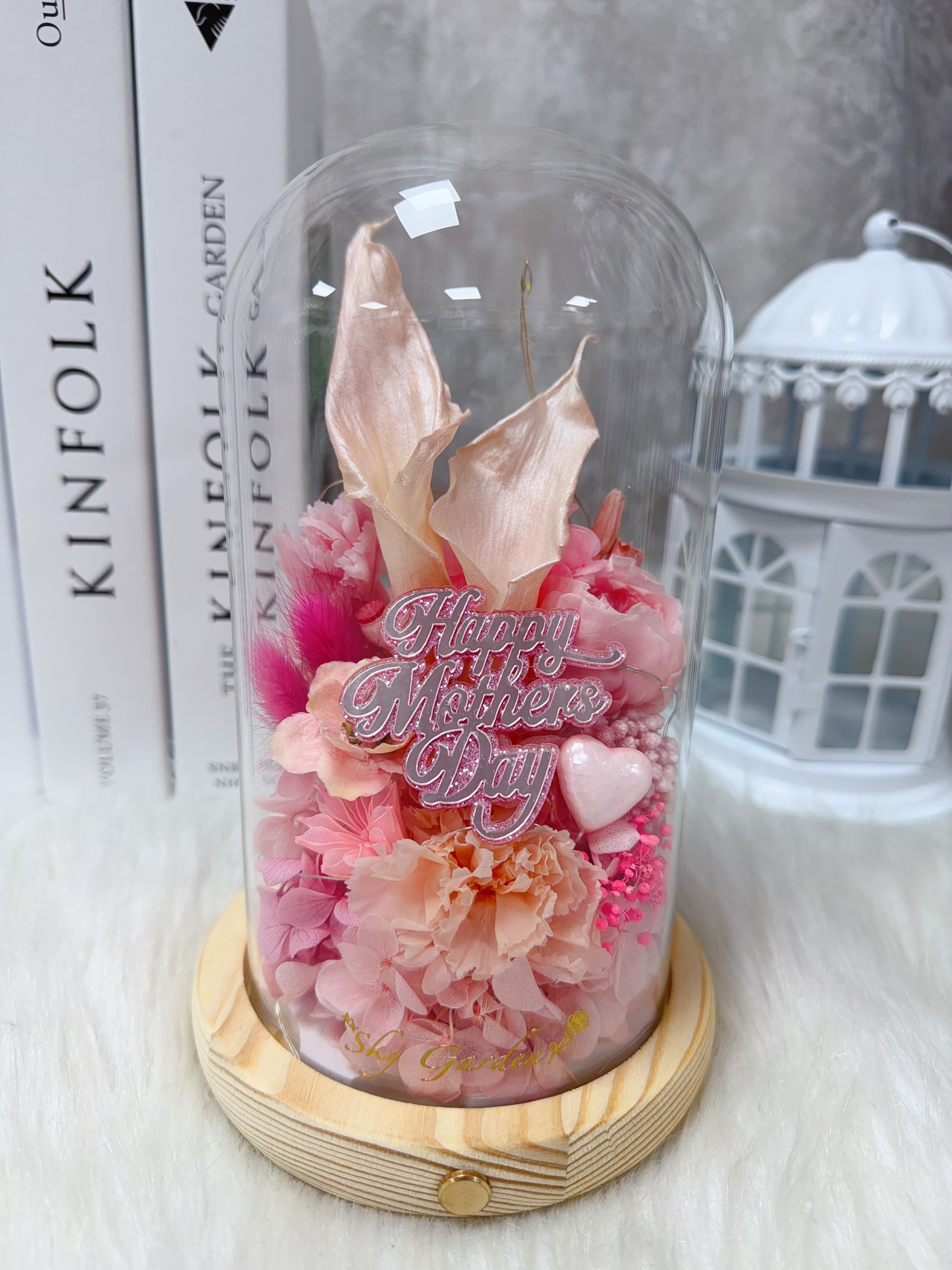 馬蹄蘭康乃馨永生花玻璃罩