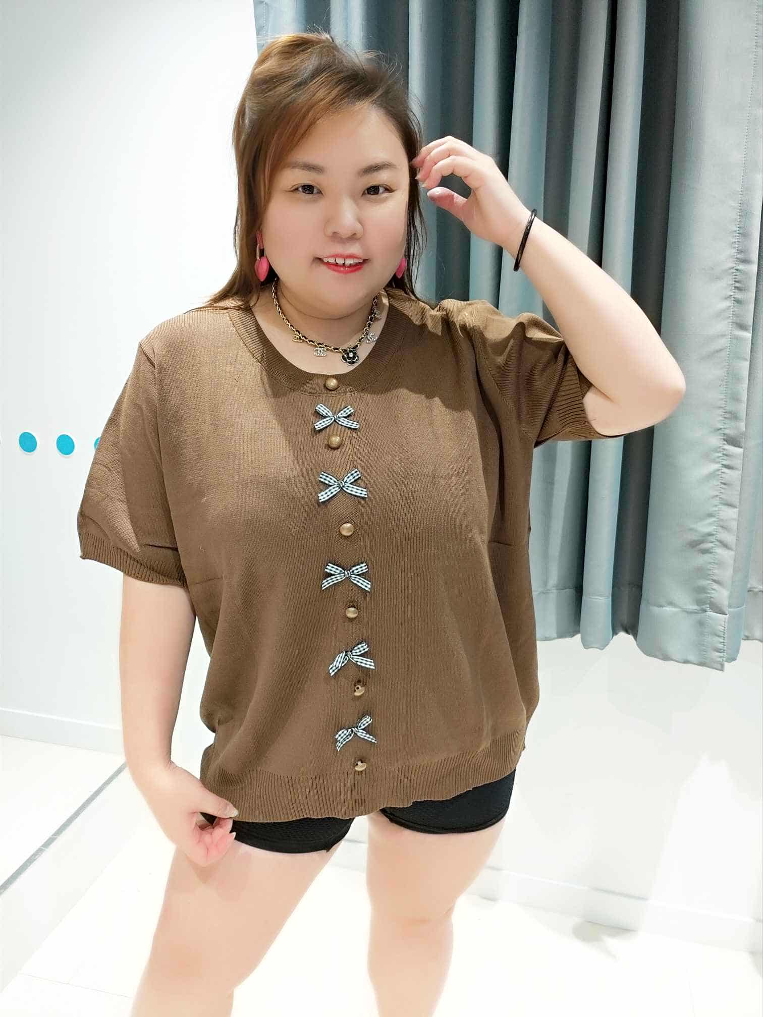 DSF12 蝴蝶结排钮针织上衣