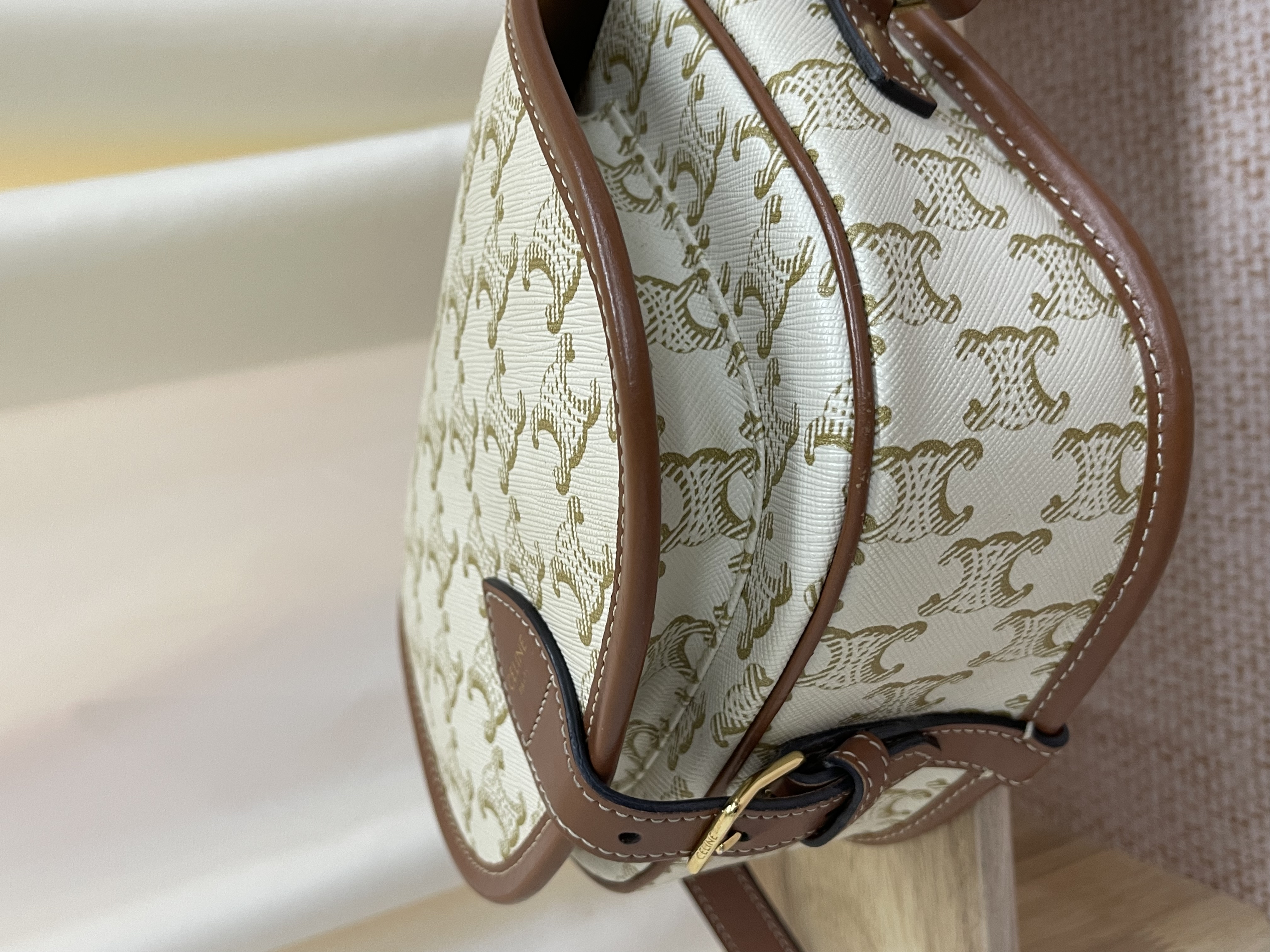 Pre-owned Celine Folco/ Product Code: 26022109