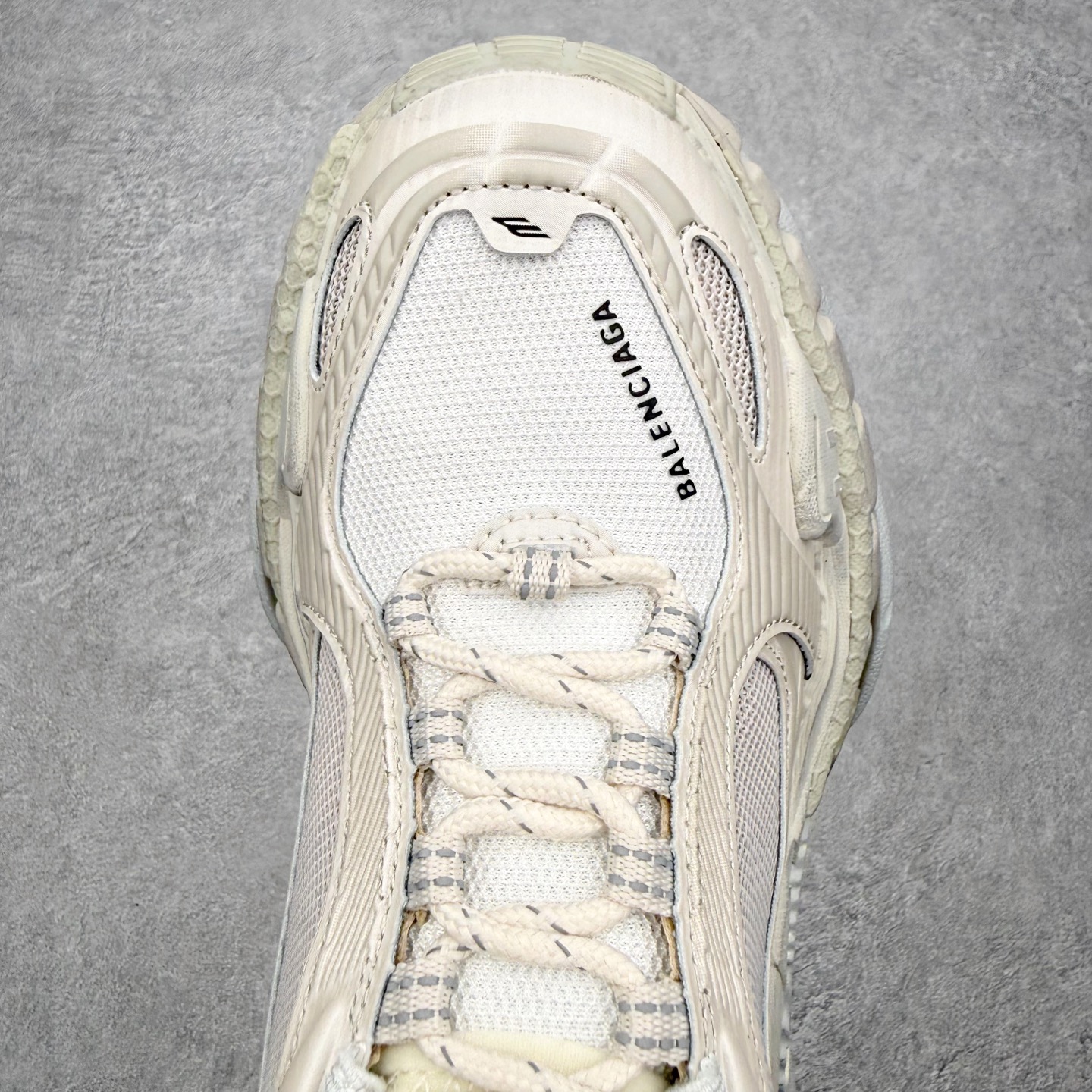 Balenciaga Triple S.2 Gradient 