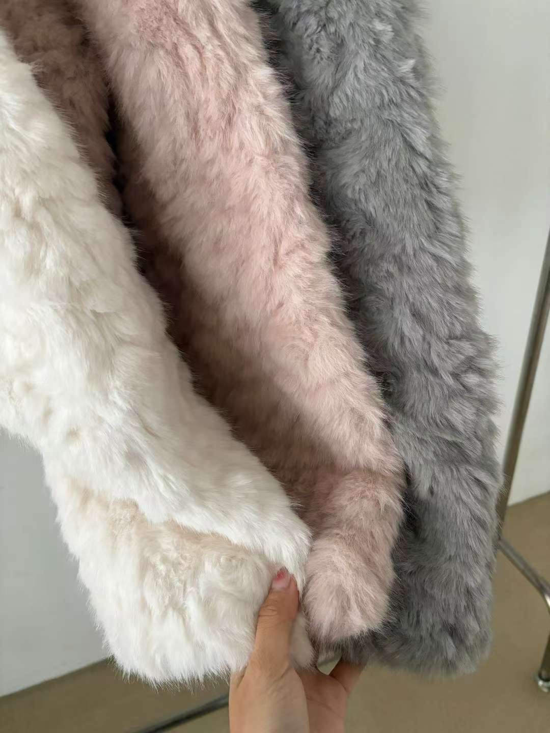 【 🐑 店主自留!🤍超加分的大反領！雪球羊角鈕扣毛毛短版外套💭 】 Jumping into Snow Outer(一色入)