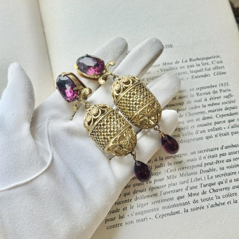 C.a. 1950s Czechoslovakian Baroque Style Gilded Lattice Clip Earrings with Amethyst Glass Teardrops(MT2421)