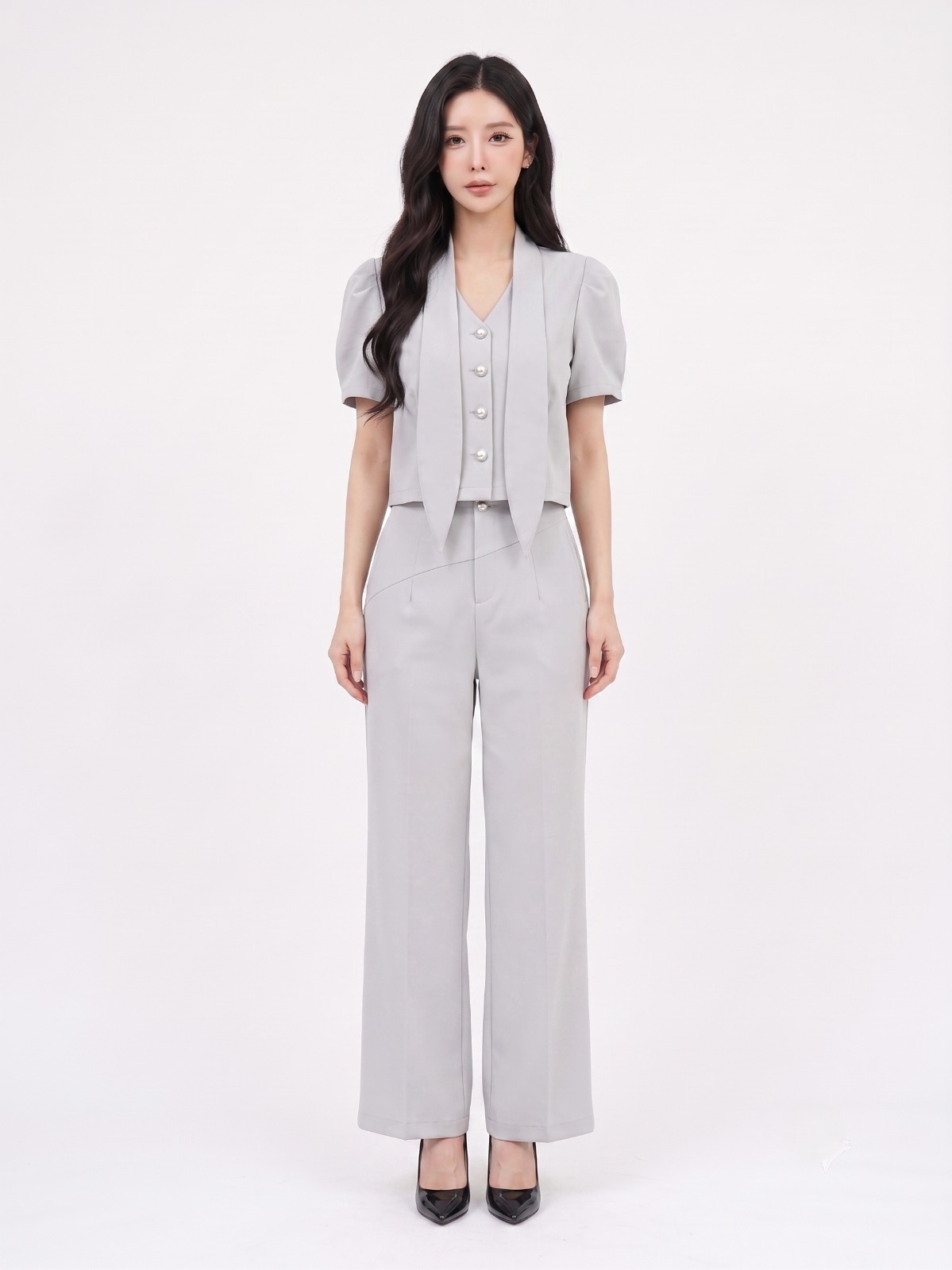 2151BB Avery Pearl Tie-Neck Crop Blouse