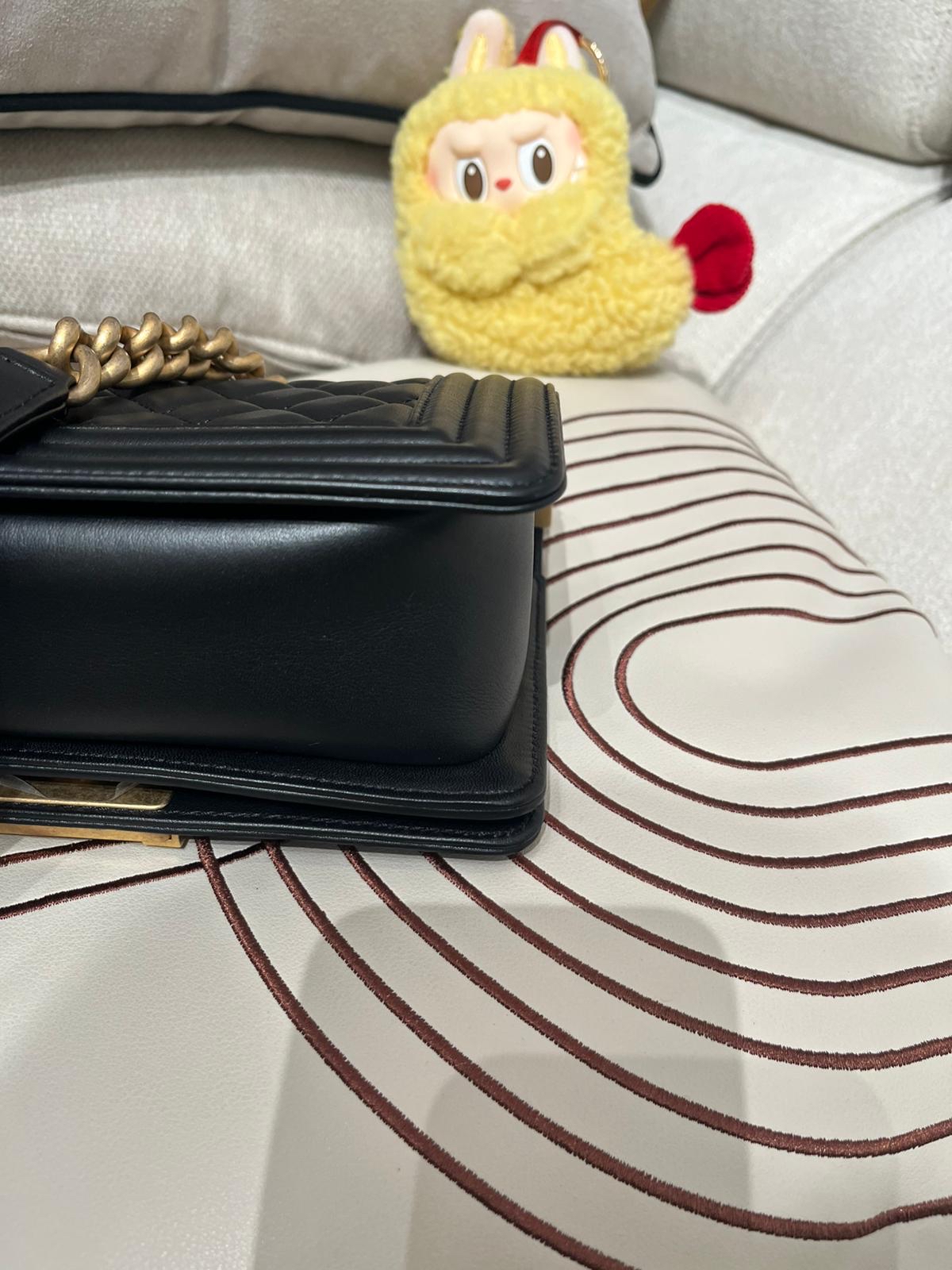 Chanel boy 20cm A67085 黑色牛皮金扣,100%Authentic ,98%new ✅晶片✅dust bag ✅盒