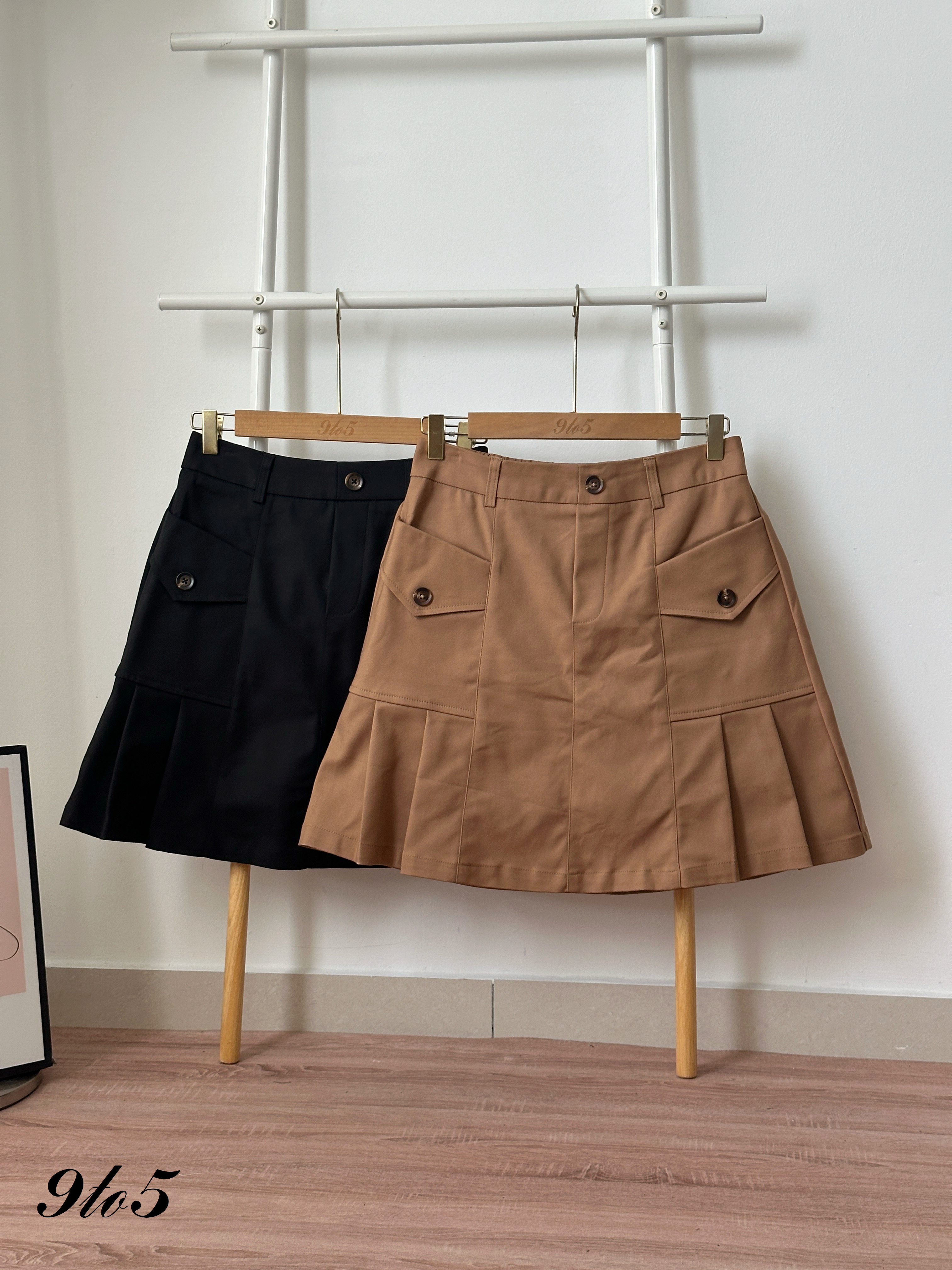 S1981 Midi Pleated Skirt - Black & Brown