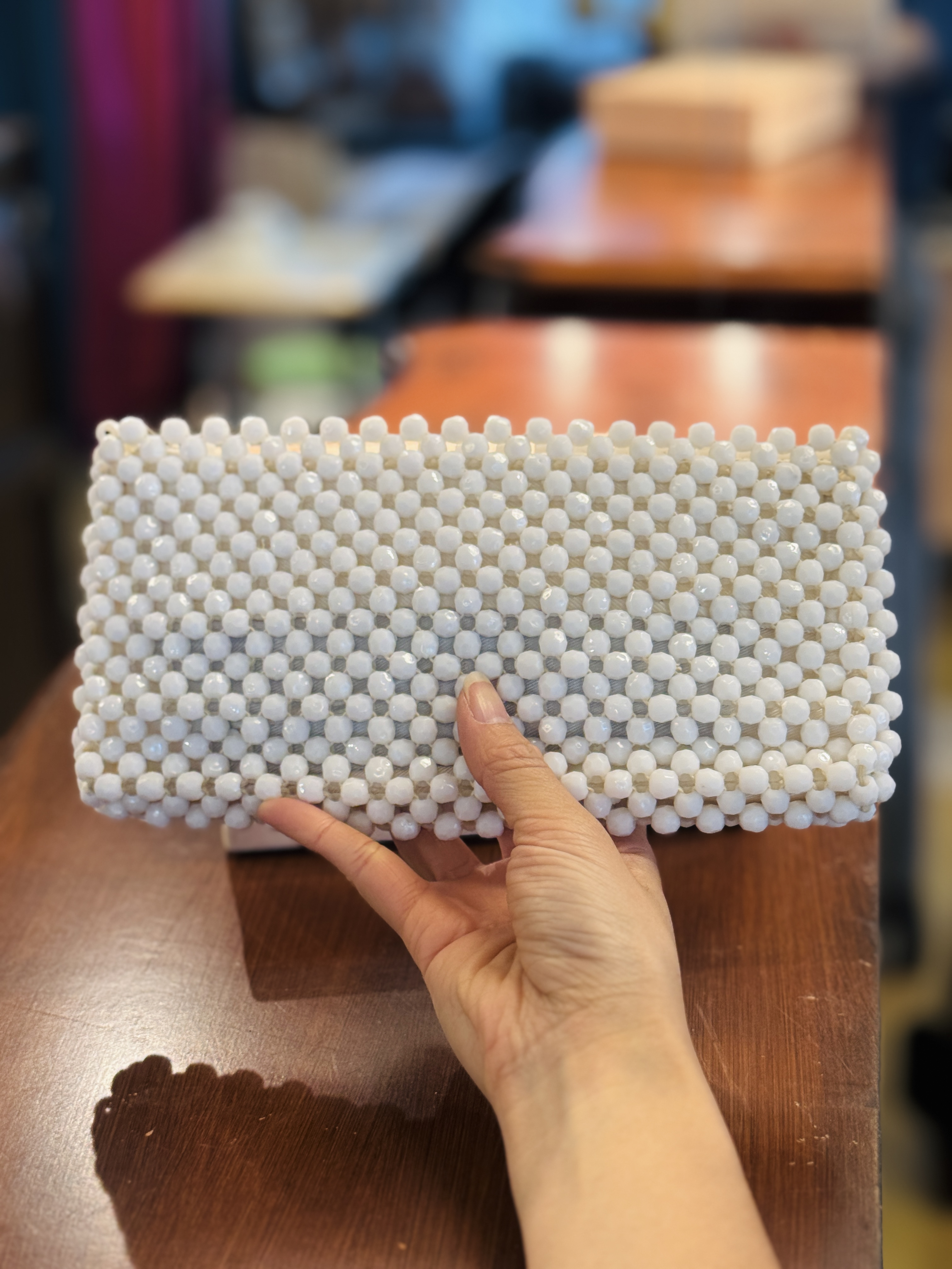 **1960s Likely Made in Hong Kong Envelop Beaded Clutch with Zipper (MT2515)