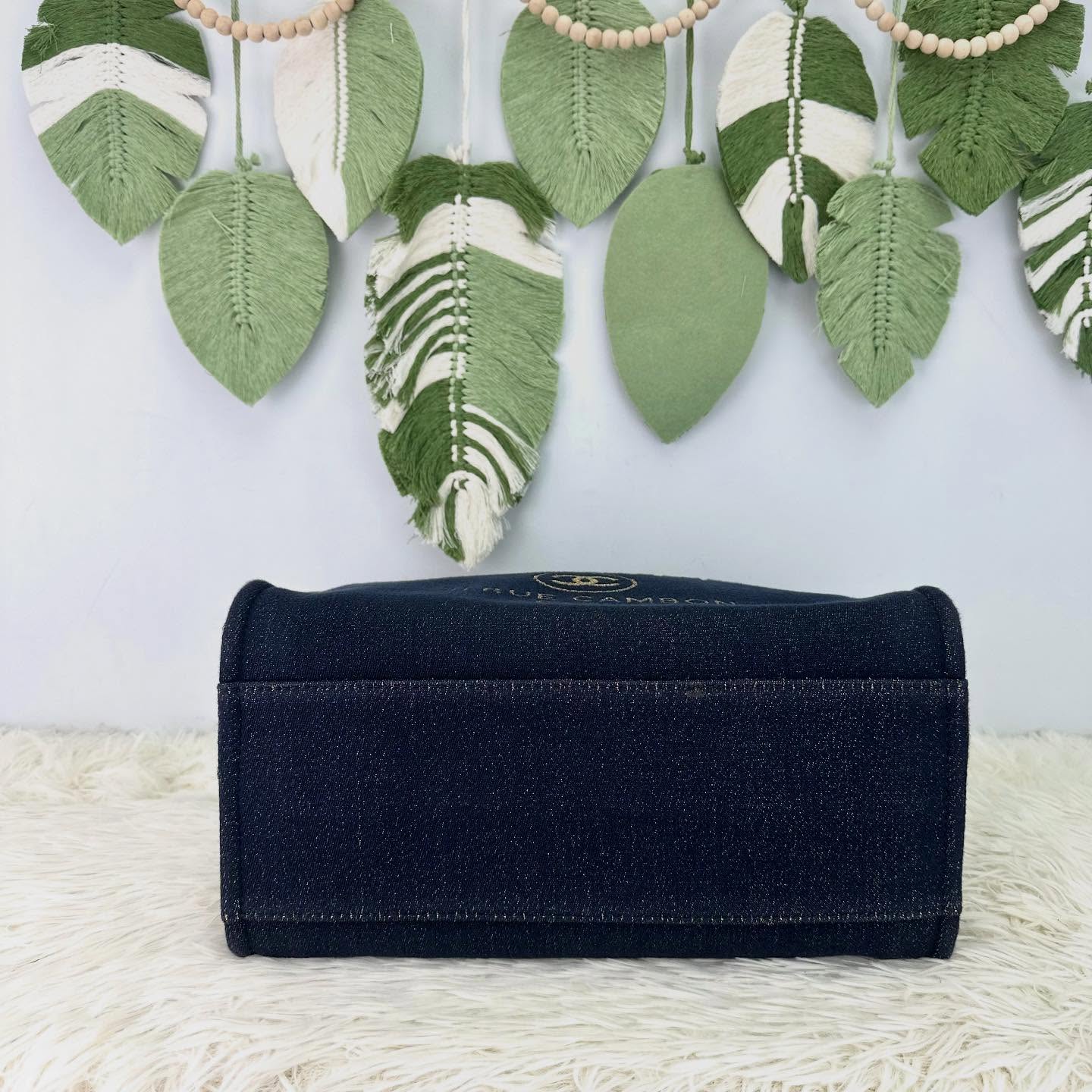 CHANEL 🤍PRE OWNED 埃及限量款✨Deauville 深藍金絲沙灘Tote Bag💙