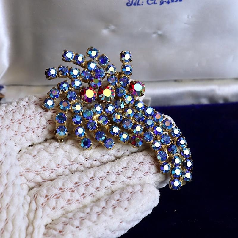 Vintage C.a. 1950s Blue Aurora Borealis & Red Rhinestone "Shooting" Star Shape Brooch(MT1565)