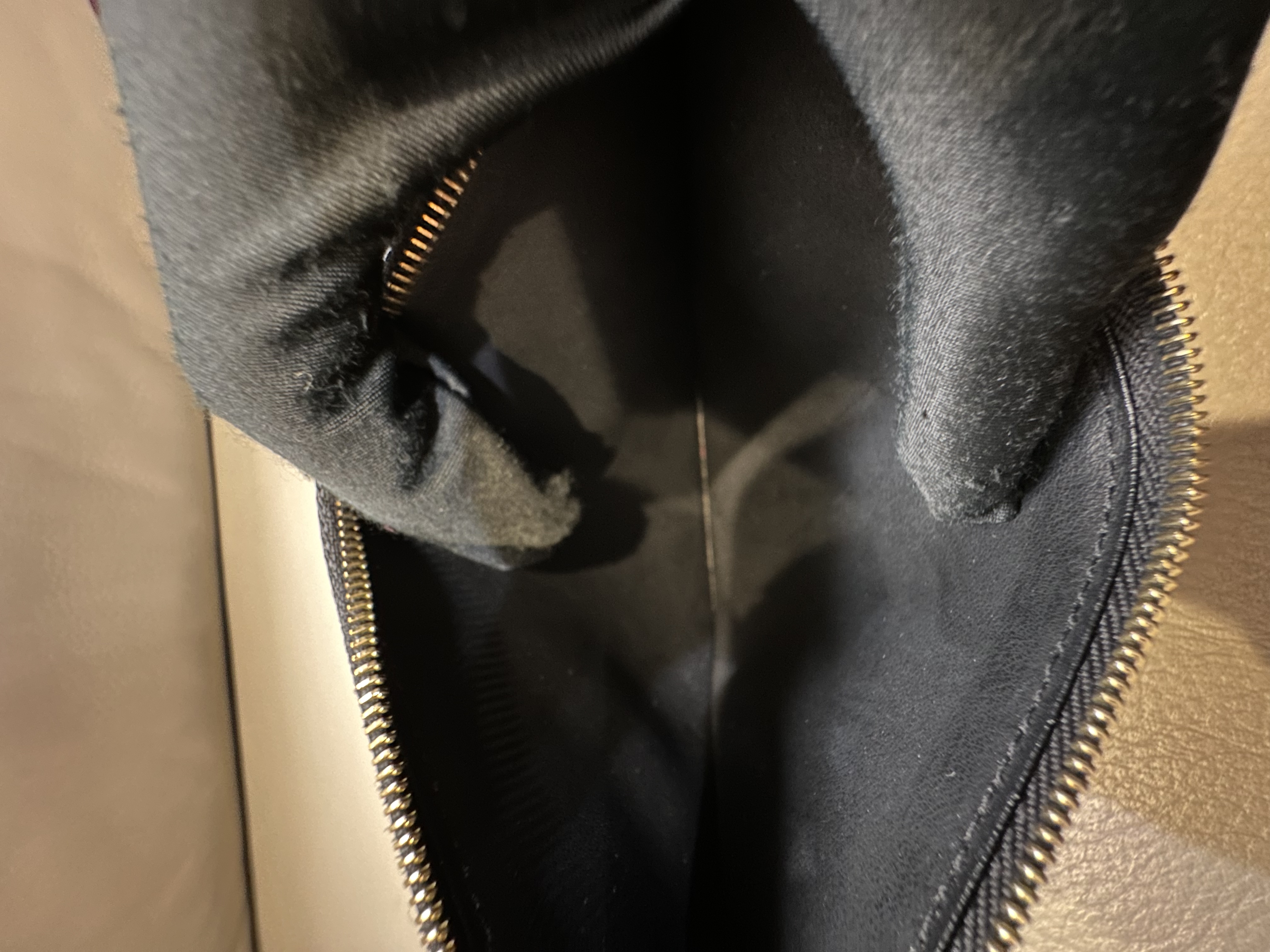 Pre-owned LV Félicie Pochette in bicolor Monogram Empreinte leather / Product Code: 26040508