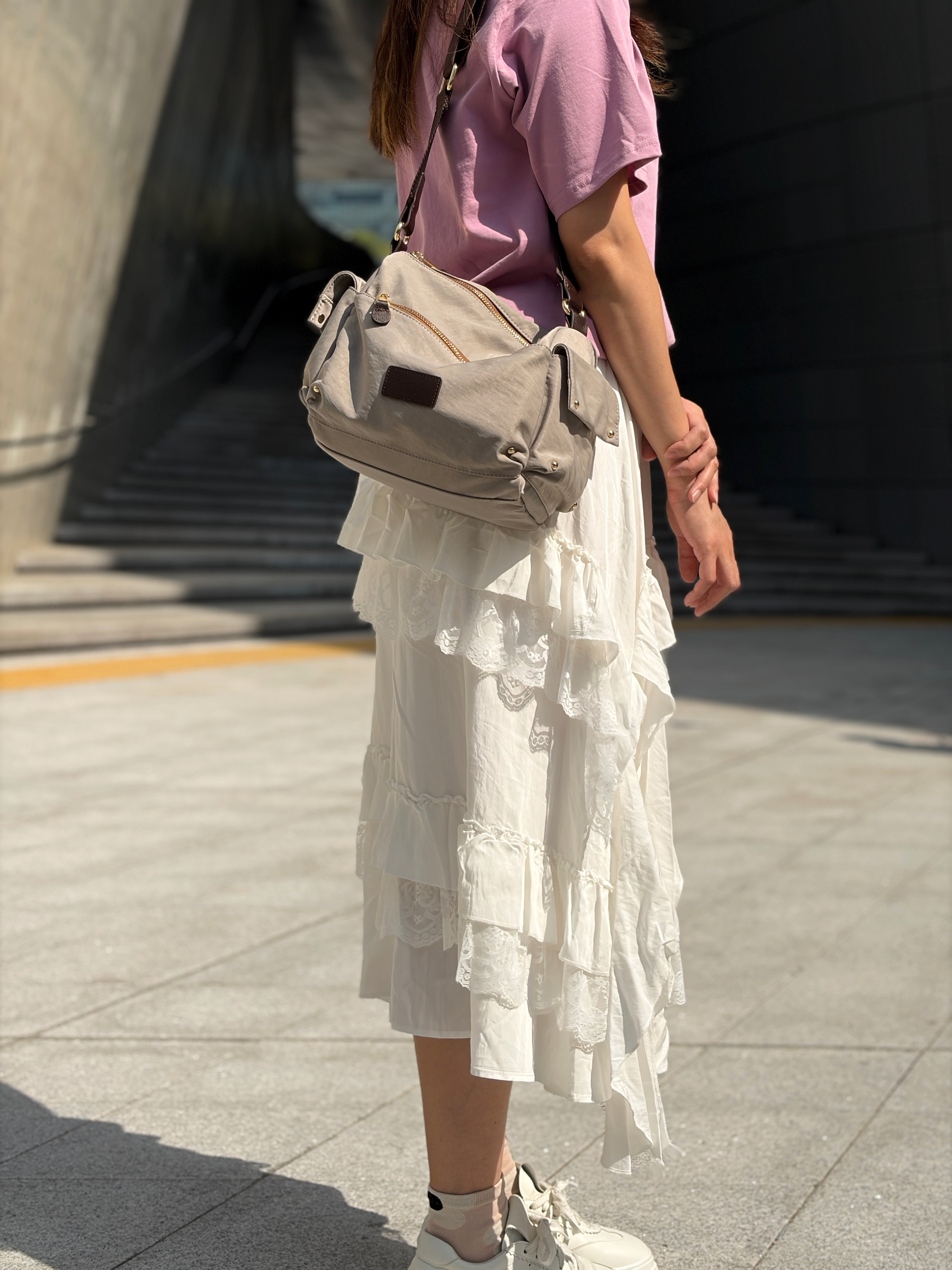 跣水料拼皮實用手袋