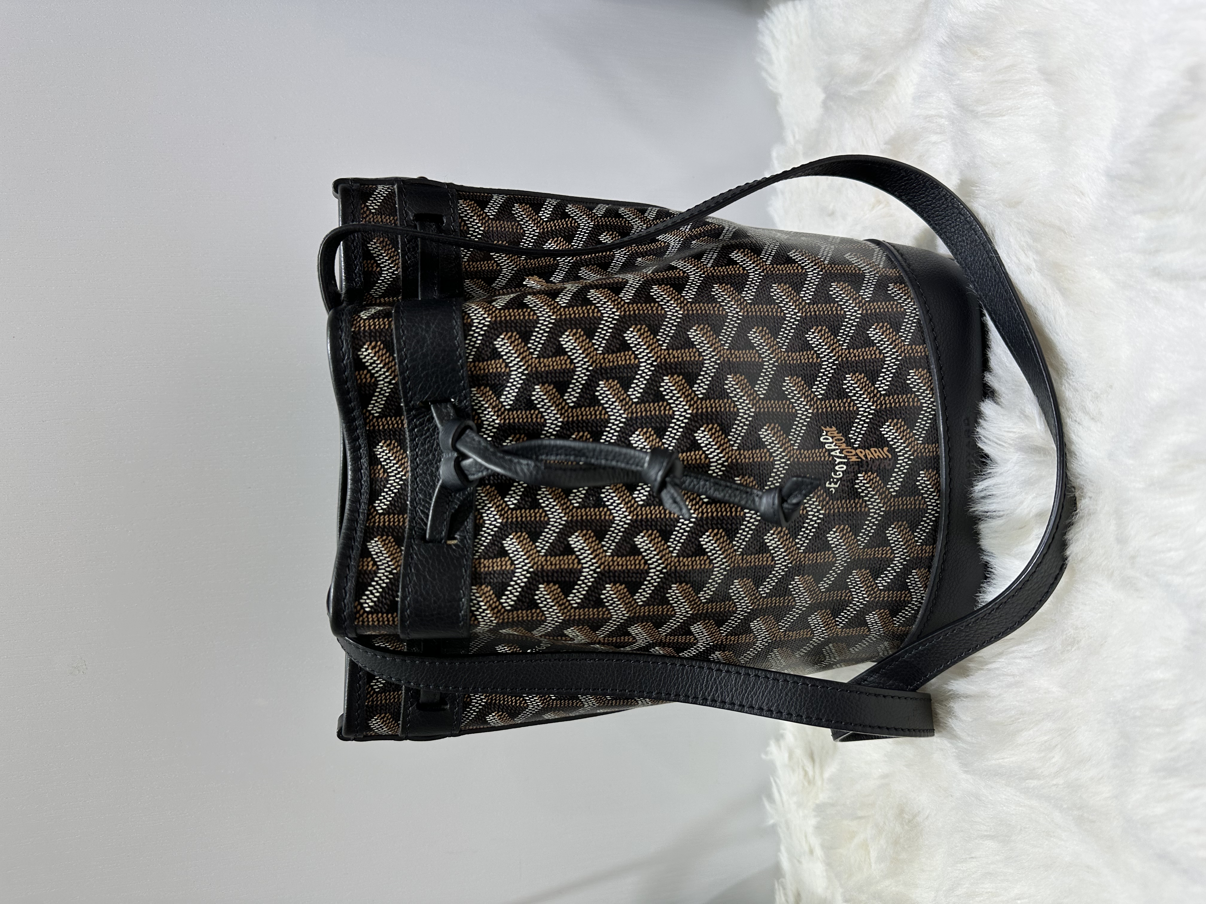 直播貨品 |  [1個-$100 2個-$300］H13