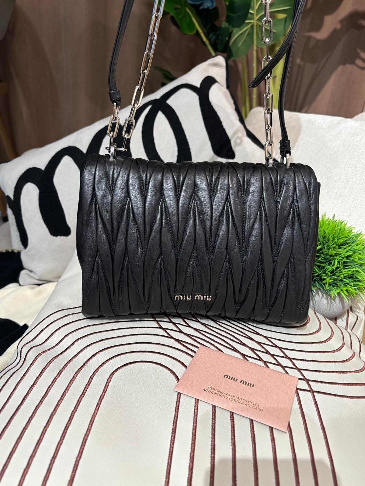 Miu Miu chain shoulder bag 100%Authentic,95%new ✅dust bag  