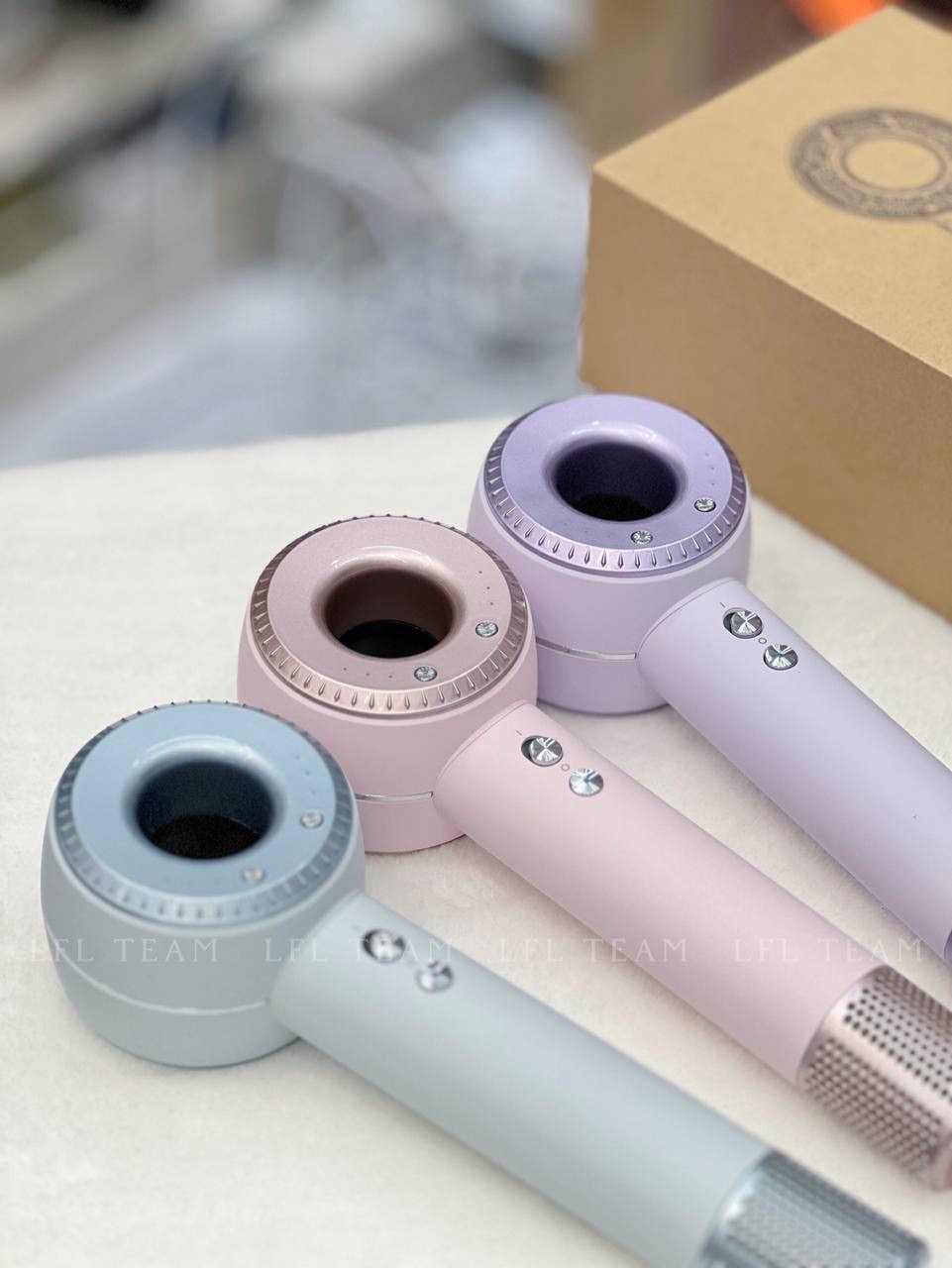 P929 负离子高速吹风机