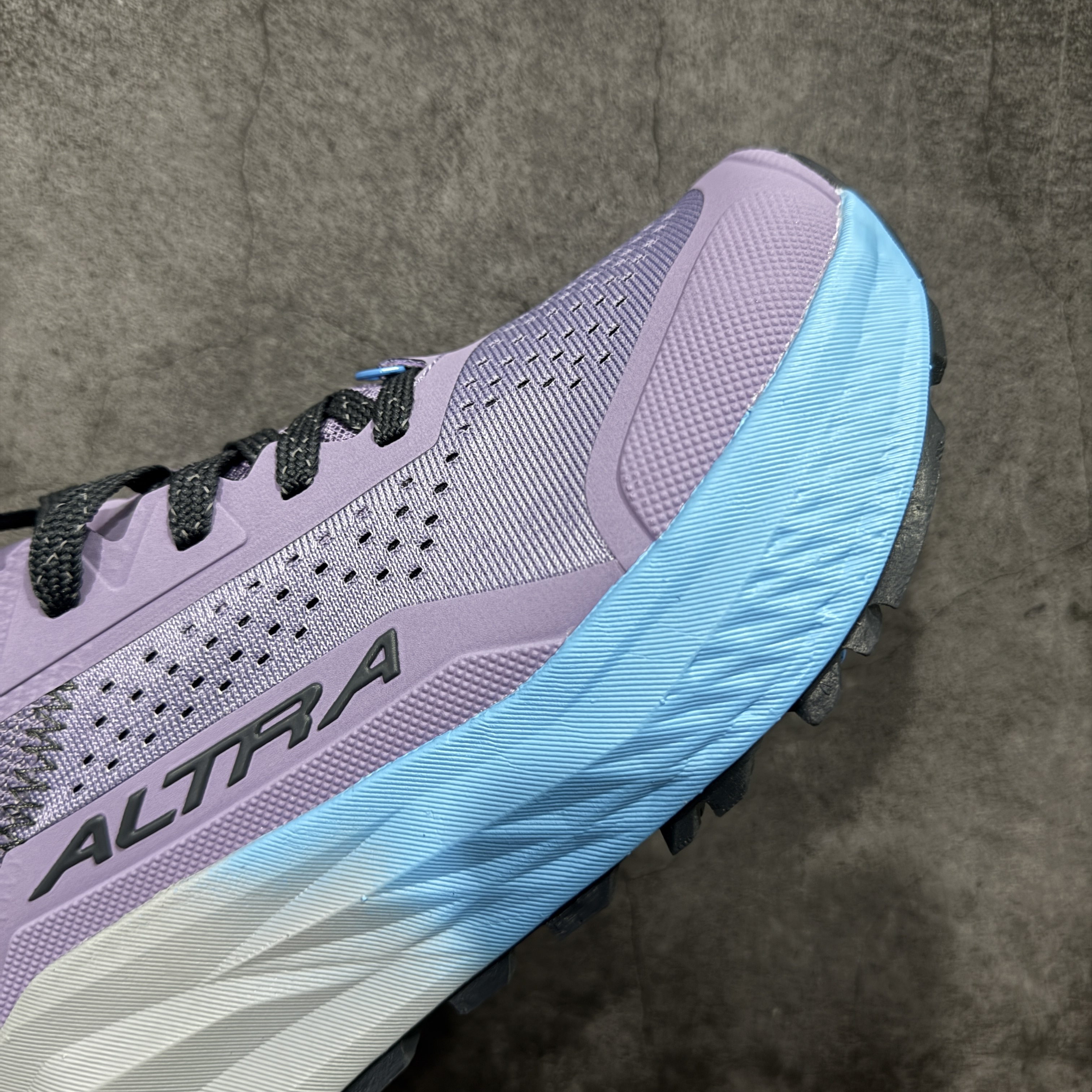 Altra Olympus 6