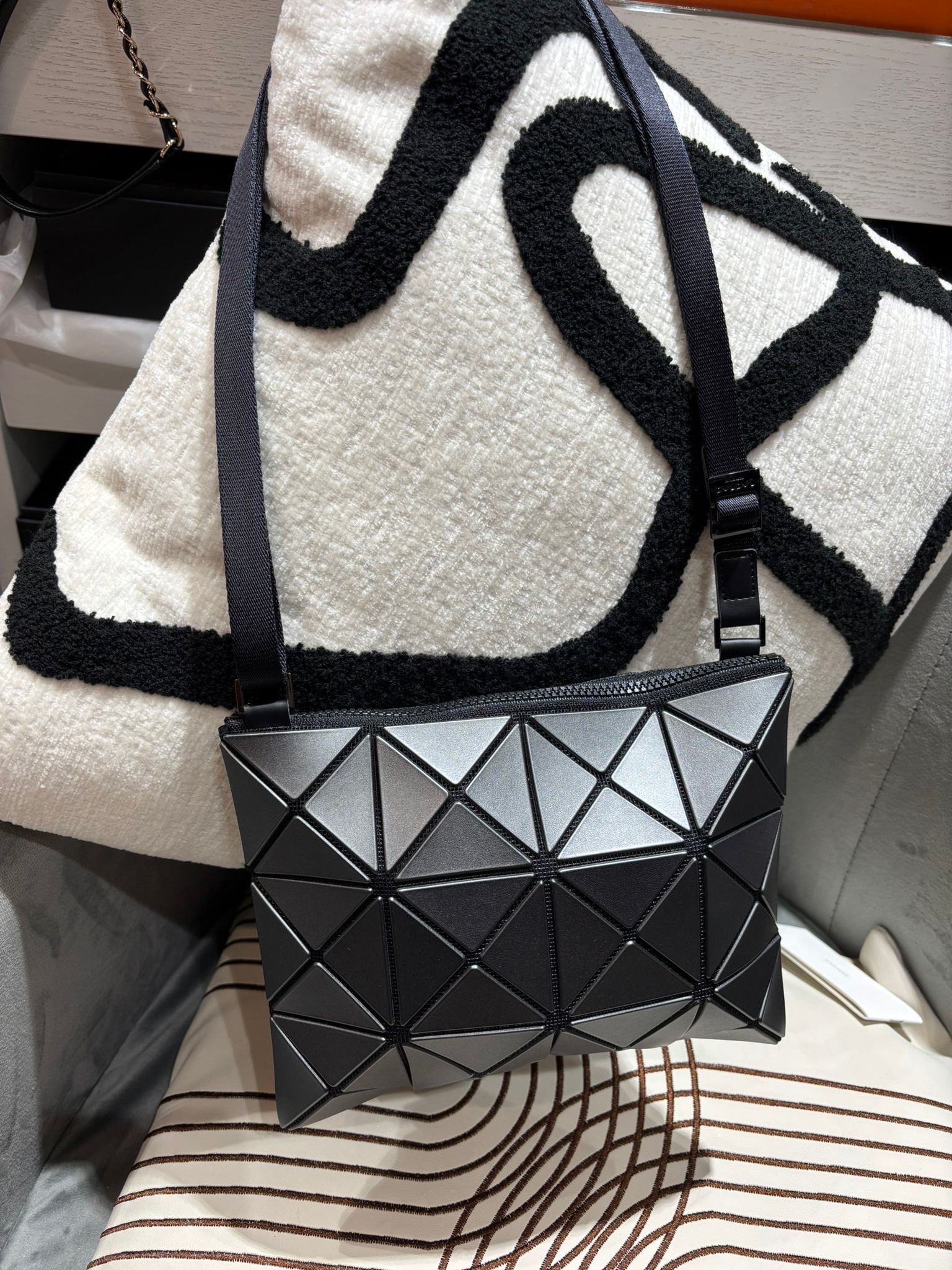 Issey Miyake bao bao Crossbody Bag 100%Authentic,98%new ✅dust bag 