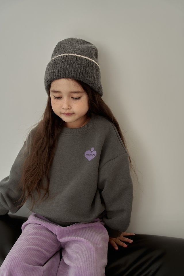 Momoann | Patch Sweatshirt (Charcoal) with Mom