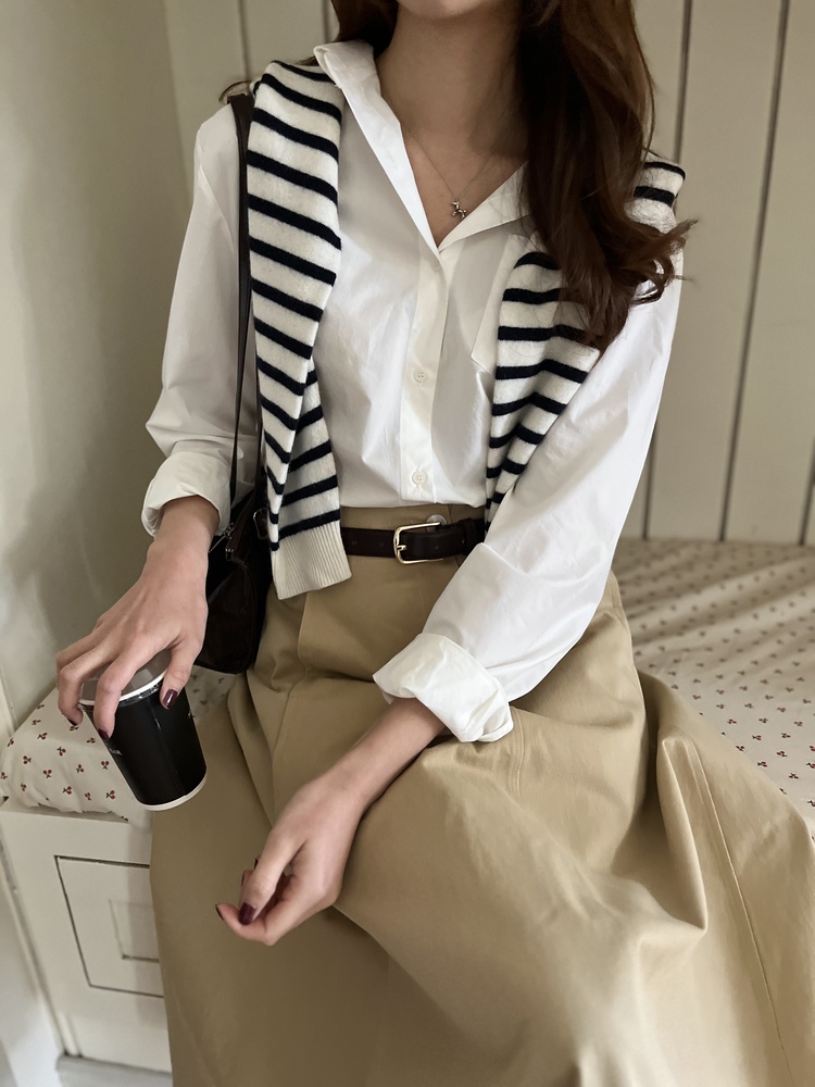 The Signature Flare Skirt (Beige)