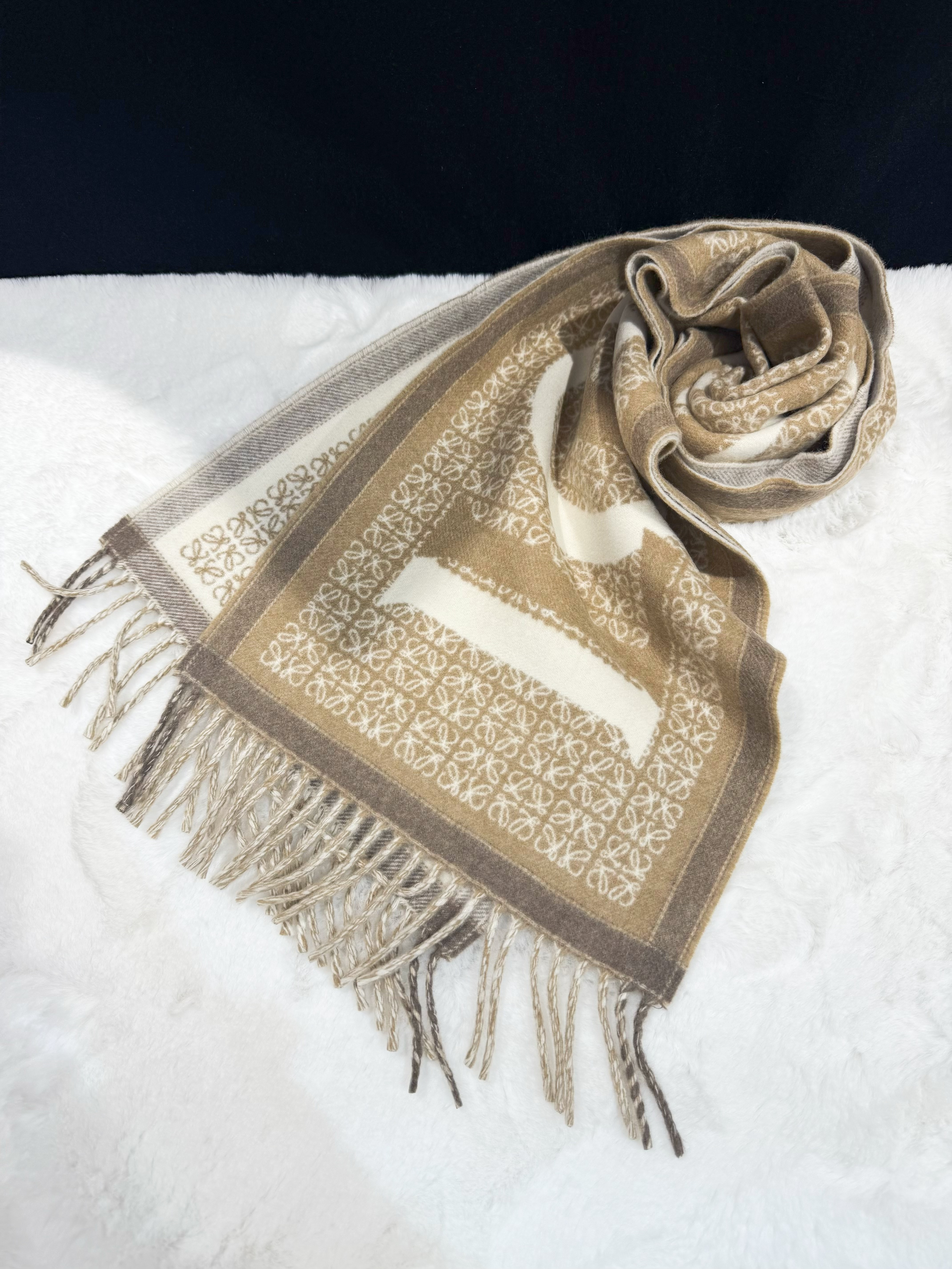 Loewe Love jacquard scarf beige