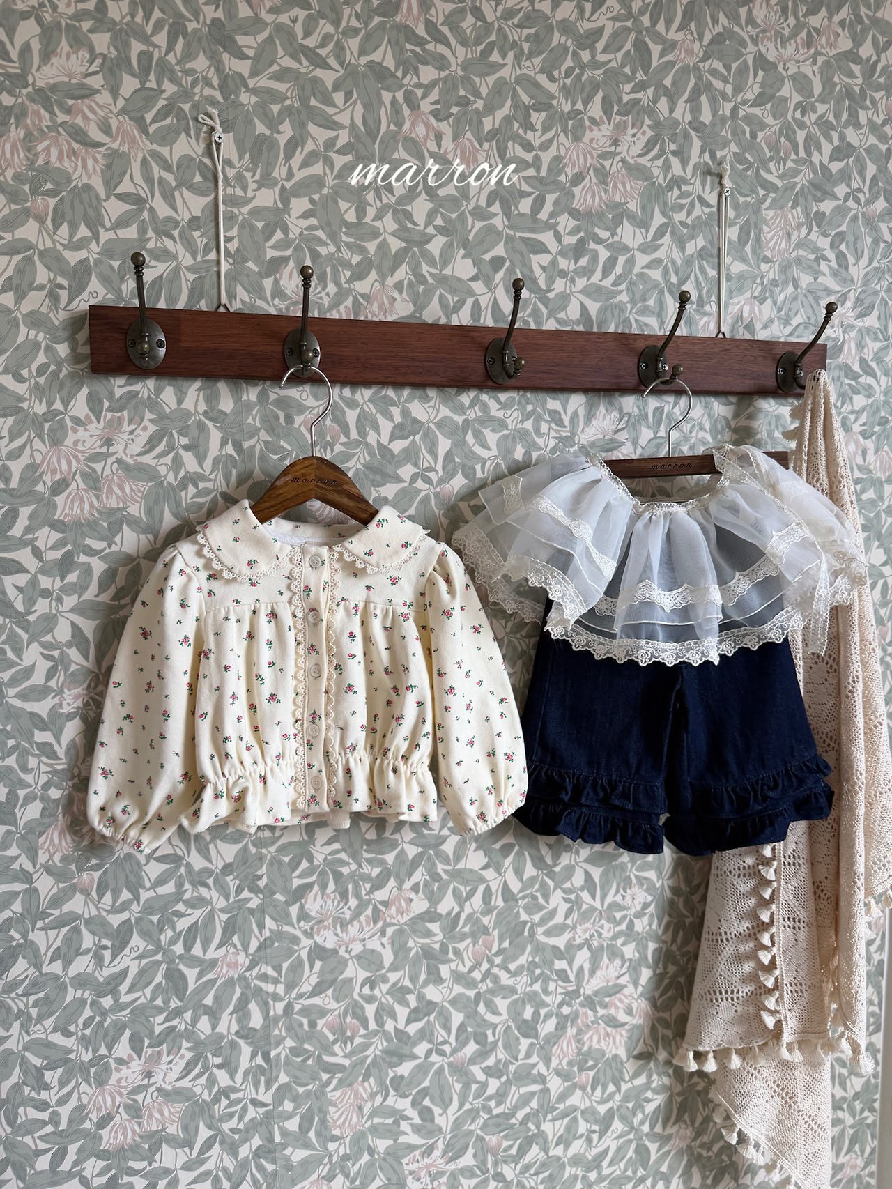 AW6098 Top