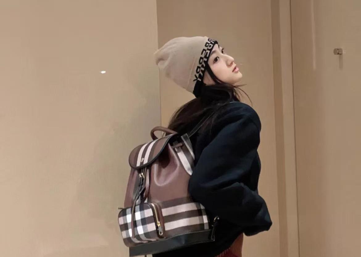 預購 Burberry🌈🌈折扣款 100%棉羊毛冷帽 男女同款 Sale