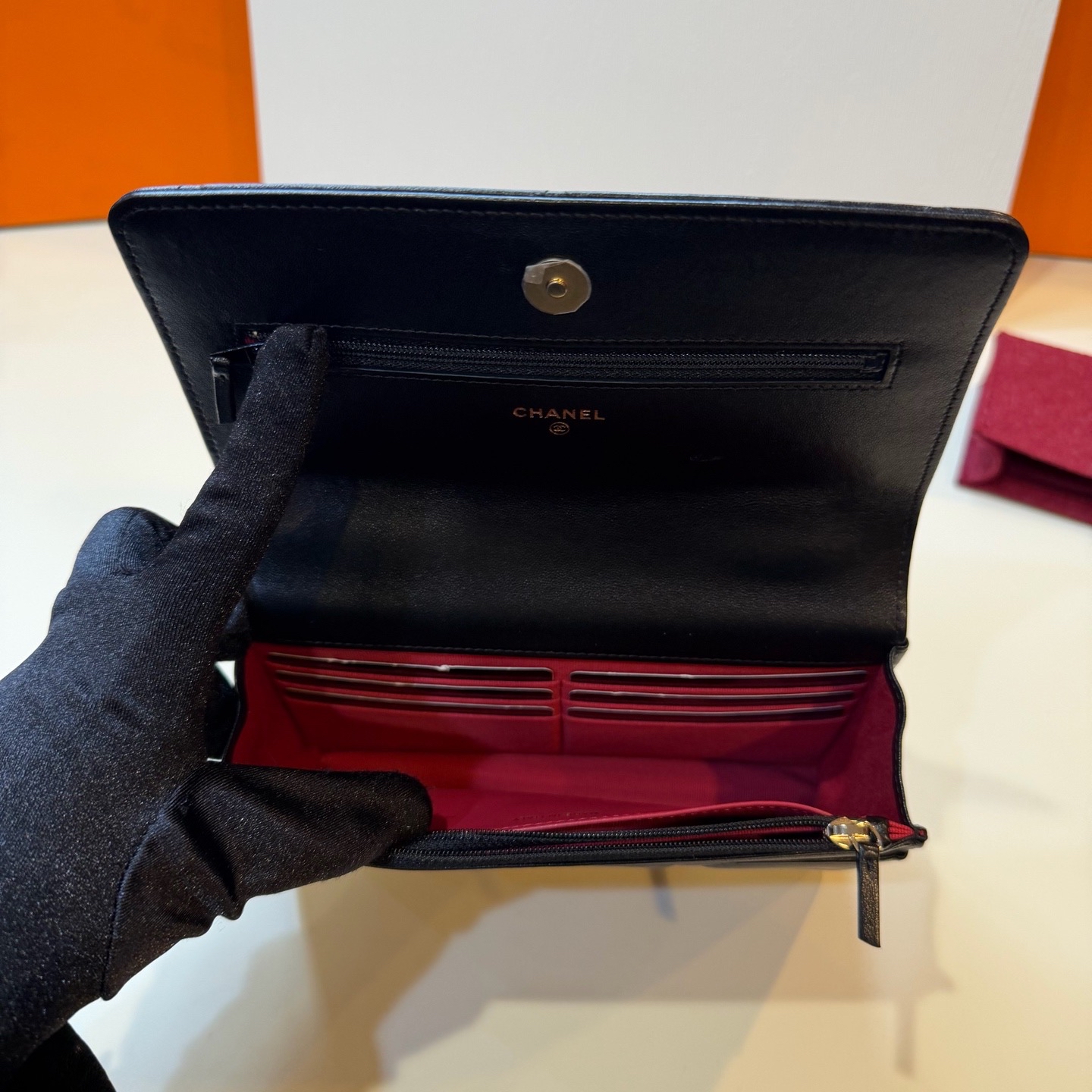 Pre owned chanel woc c19