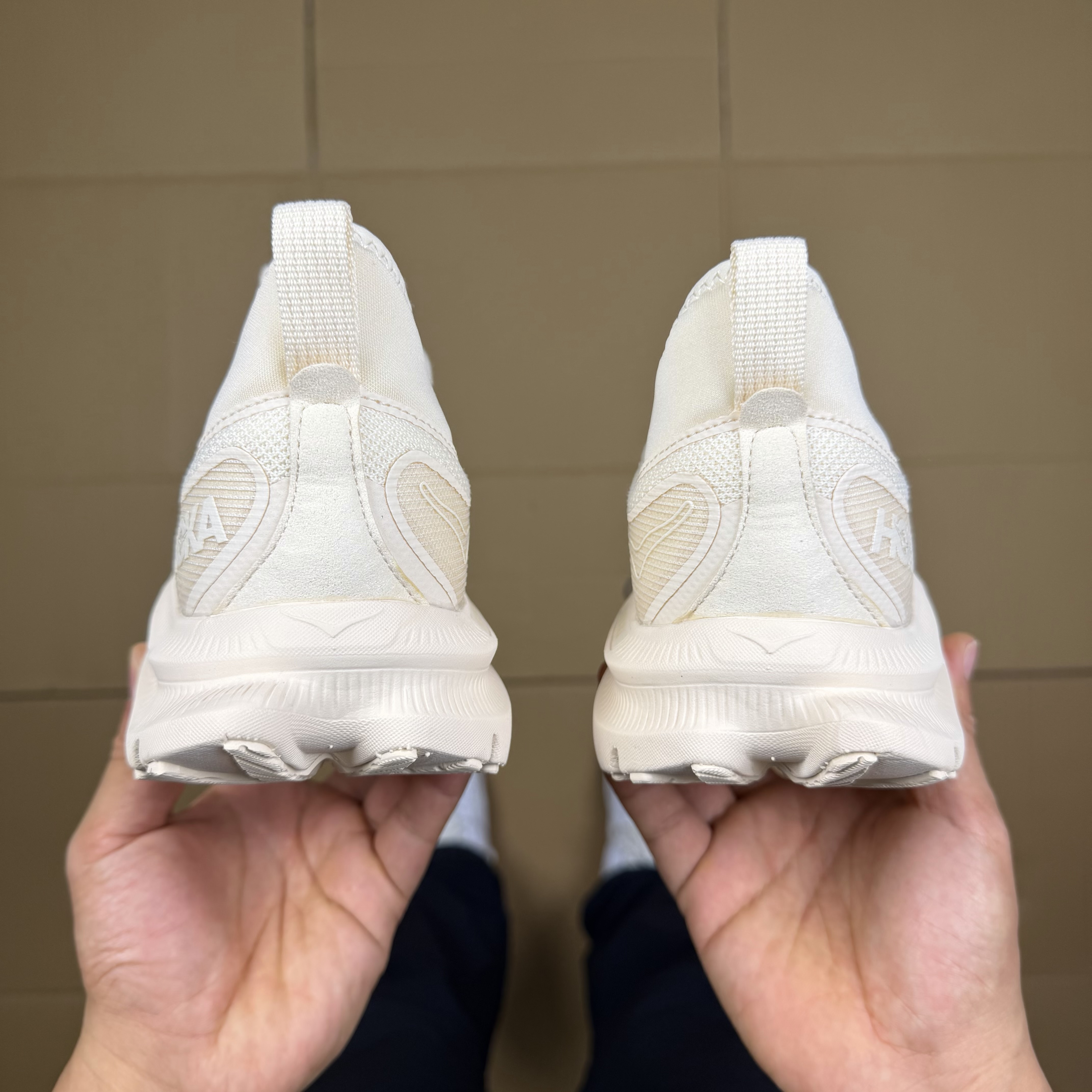 Hoka One One Kawana Mid