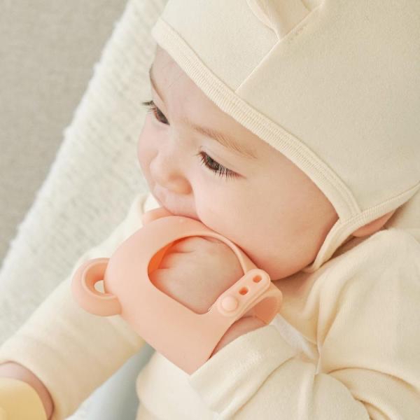 部分現貨🇰🇷預訂 韓國直送🇰🇷MOYUUM四色白金矽膠大象型手環式嬰兒牙膠連盒