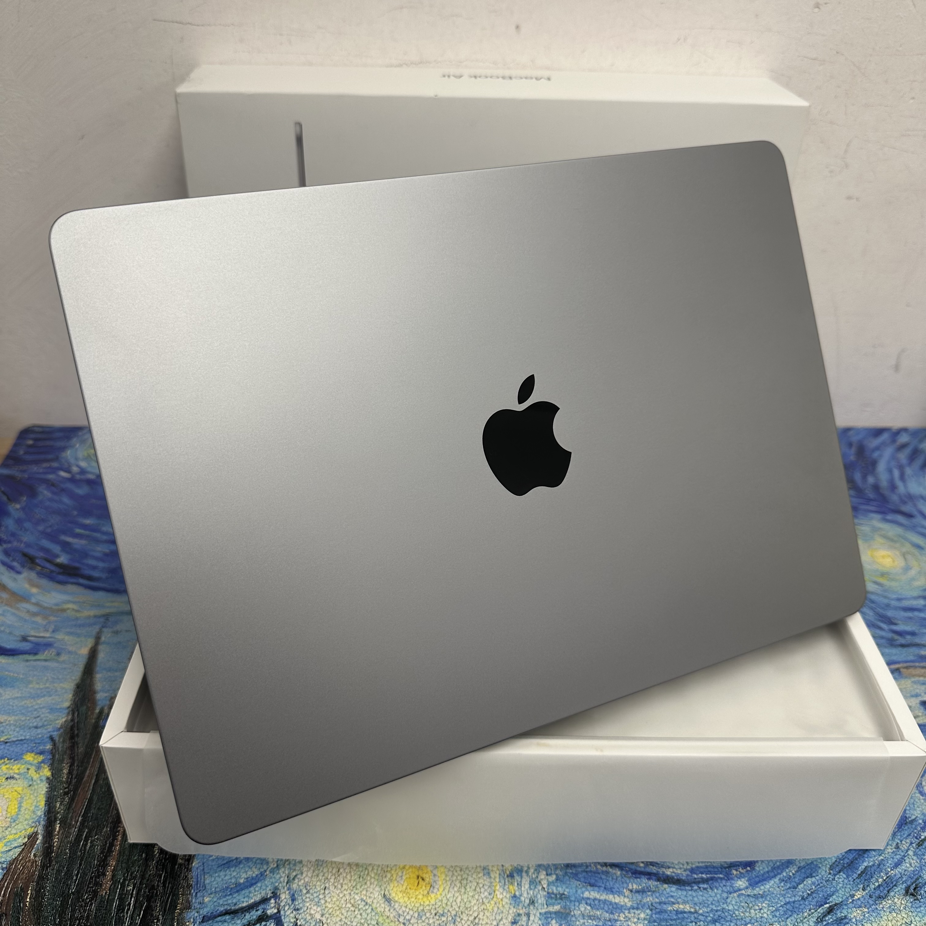 #6029 APPLE  MacBook Air M3 2023 M3 CPU/24GB Ram/1TB SSD/10核心GPU/Liquid Retina XDR Mon/13吋/太空灰/ Laptop / Notebook / Gaming / M3 Air / MacbookAir M3 /Movie / Netflix / YouTube