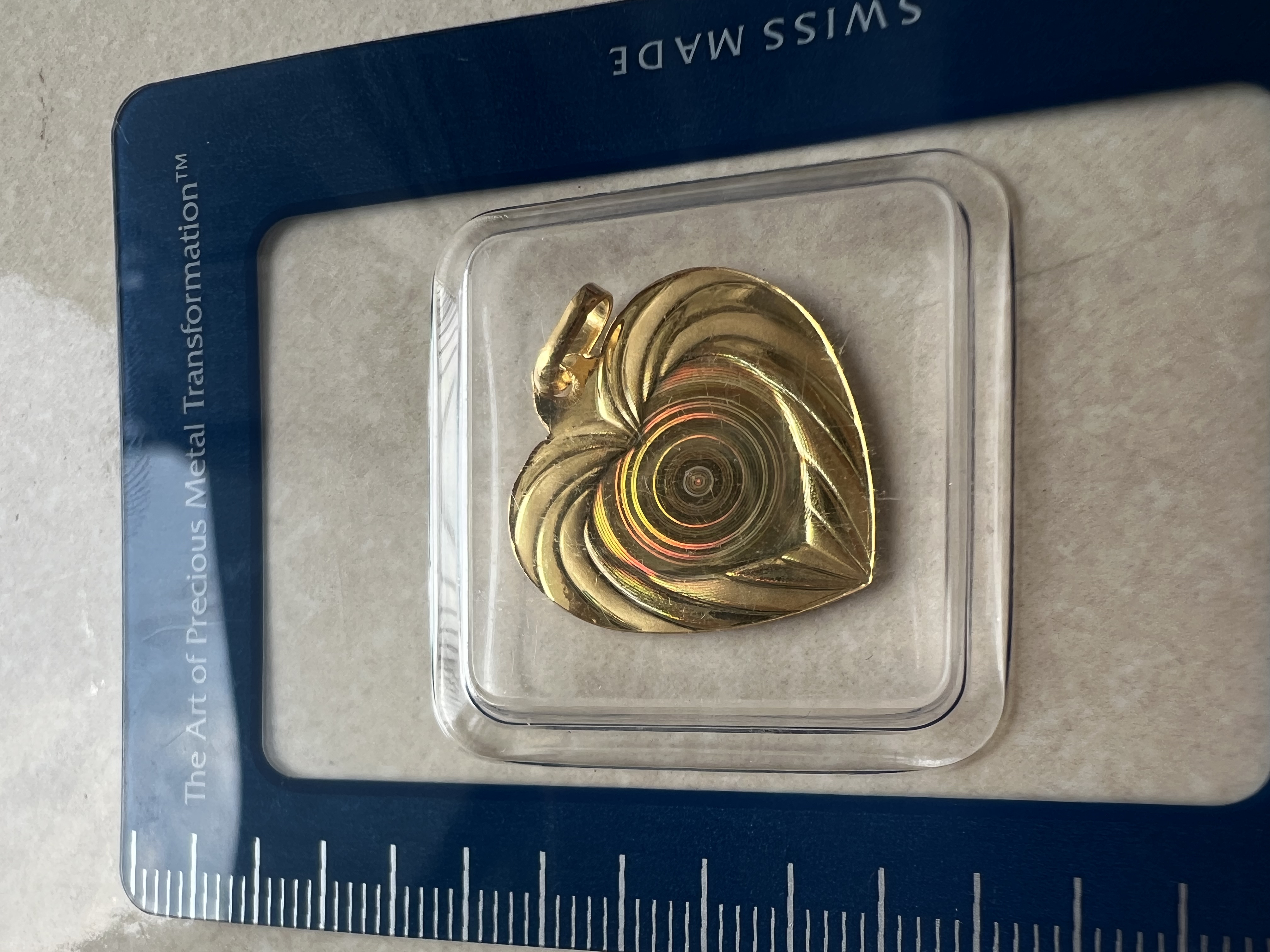 (Nice SN:168) PAMP RARE Hologram Love 2.5g (2.7g)🇨🇭Swiss Gold Bar Emas 999.9 Pendant 镭射爱心吊坠