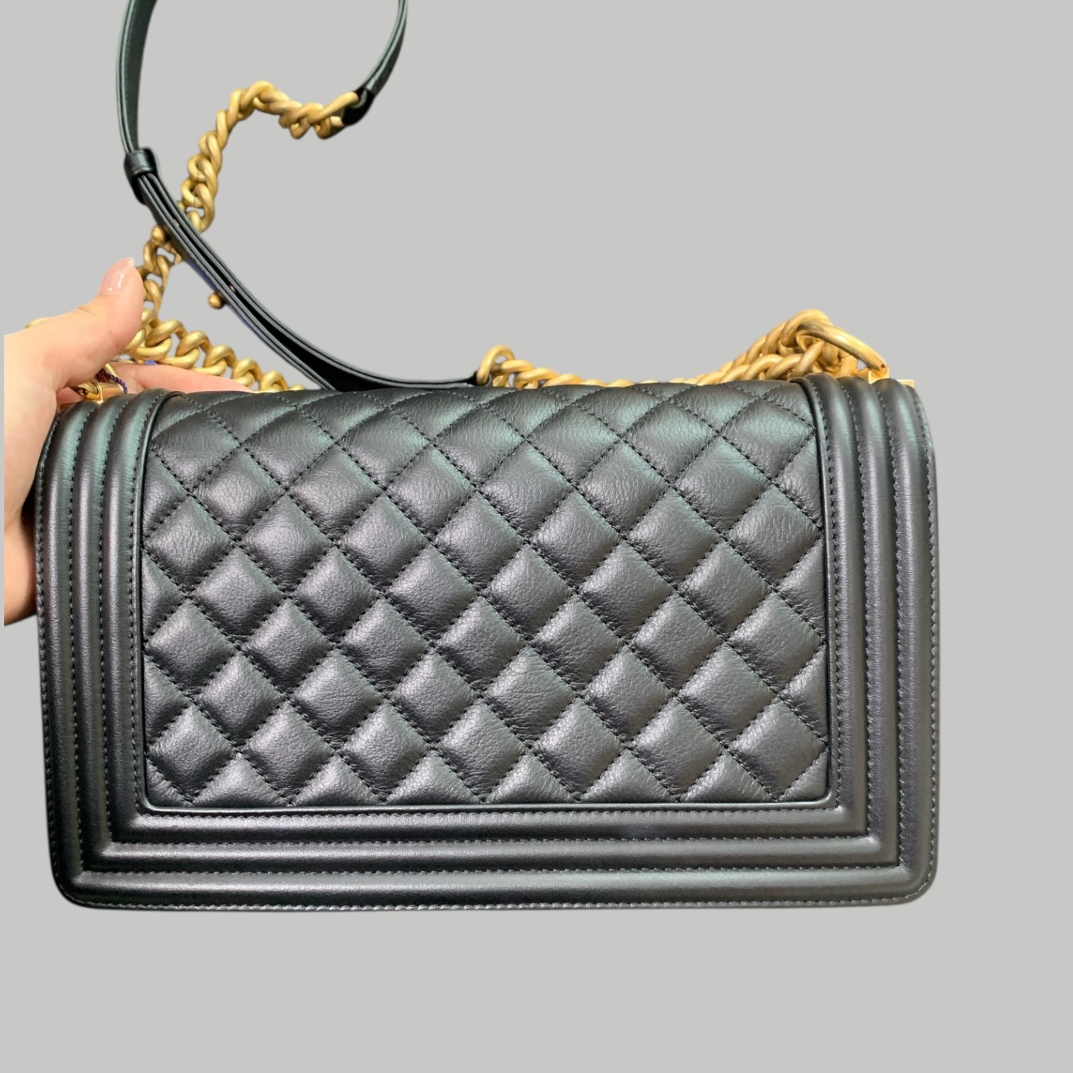 Chanel 小牛皮Leboy medium金扣