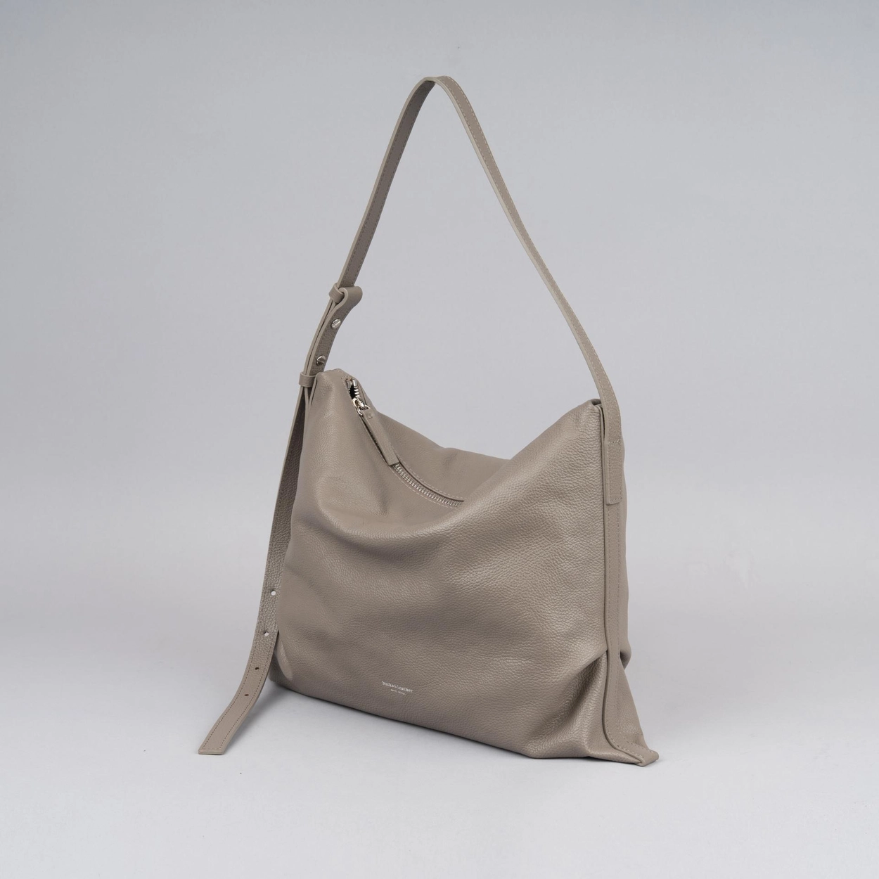  【熱賣款】預訂_慵懶風單肩 Day Shoulder Large By Bucks & leather