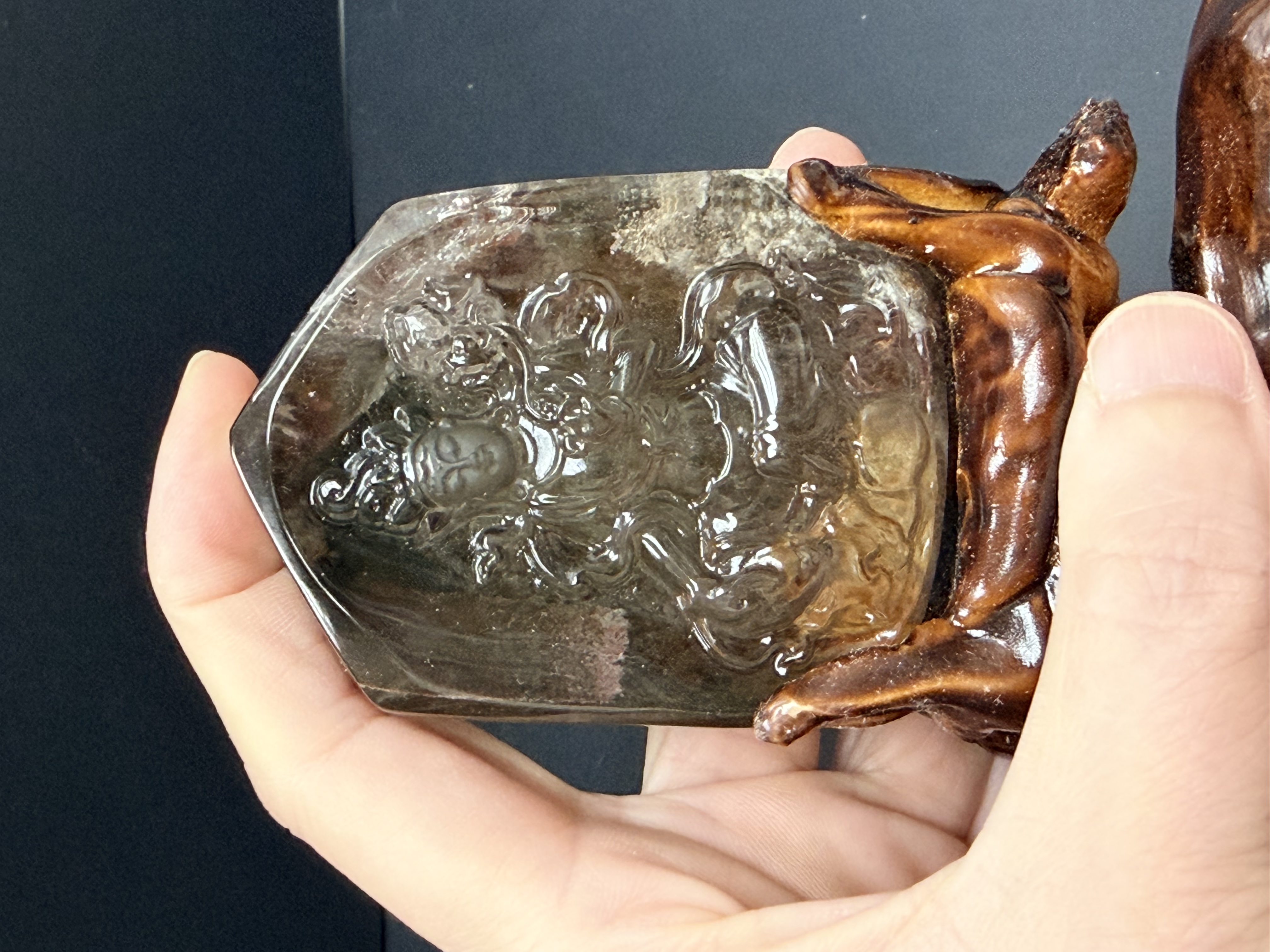 綠度母像雕刻在天然綠幽靈水晶 （已加持）全高約13cm。15/6寄出