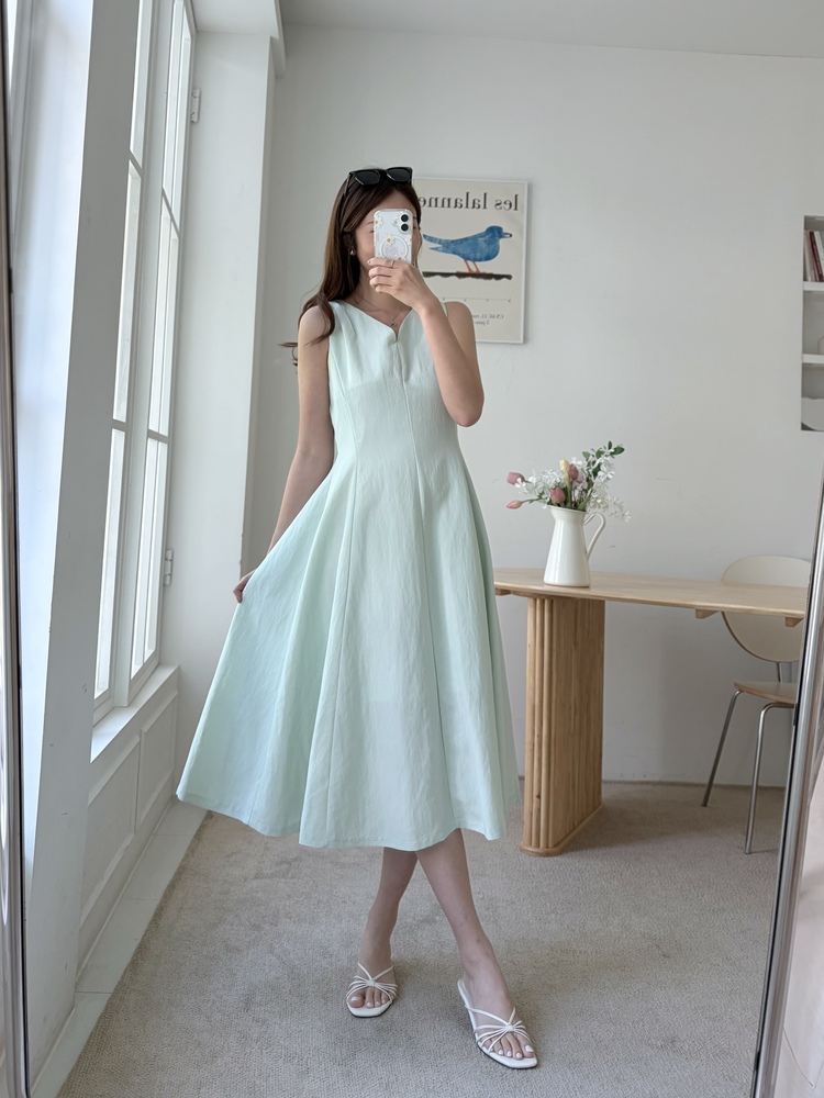 Daphne Flare Dress (Mint)