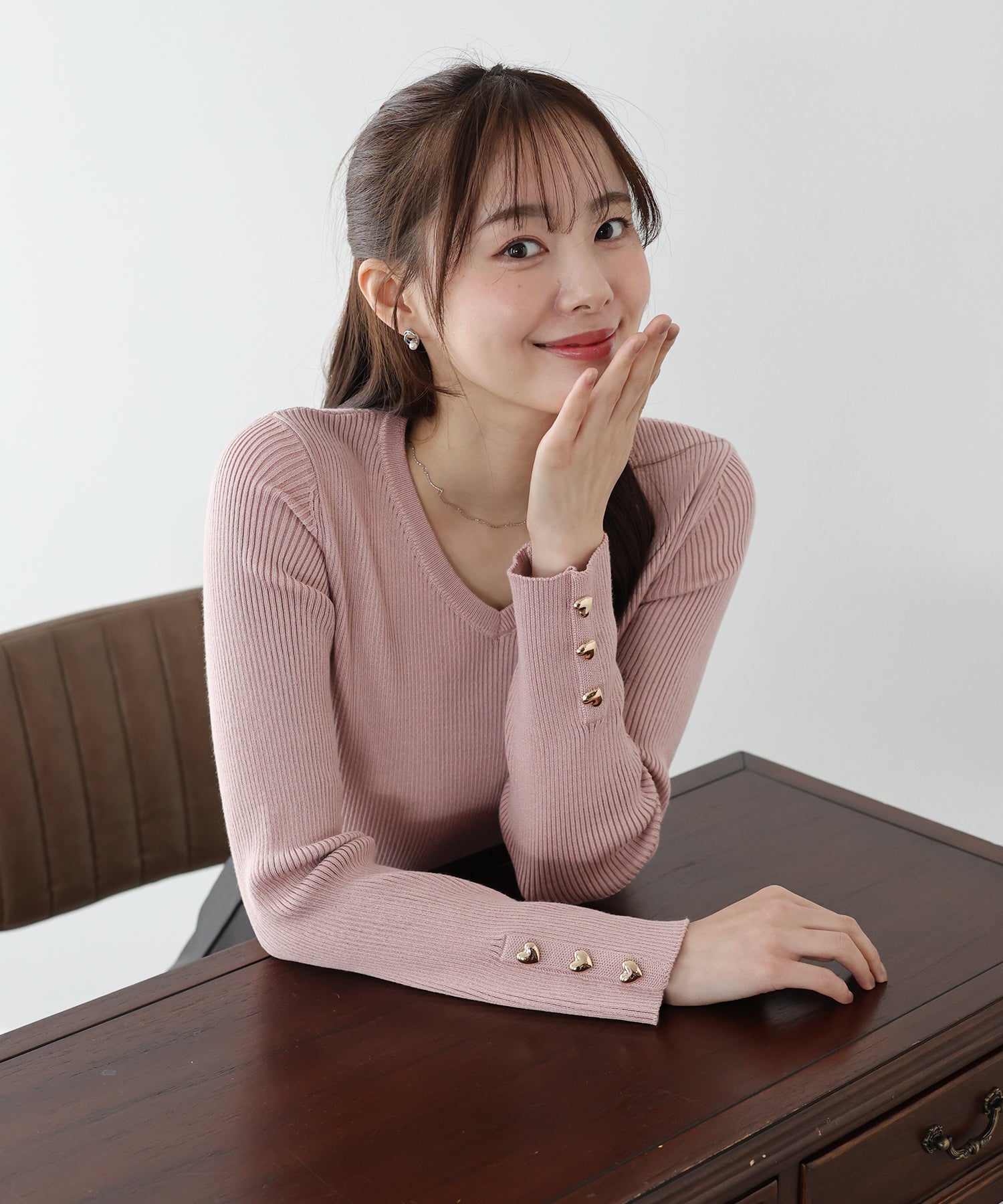 <JP> v領心心鈕顯瘦Knit Top* 3色入 <預購>