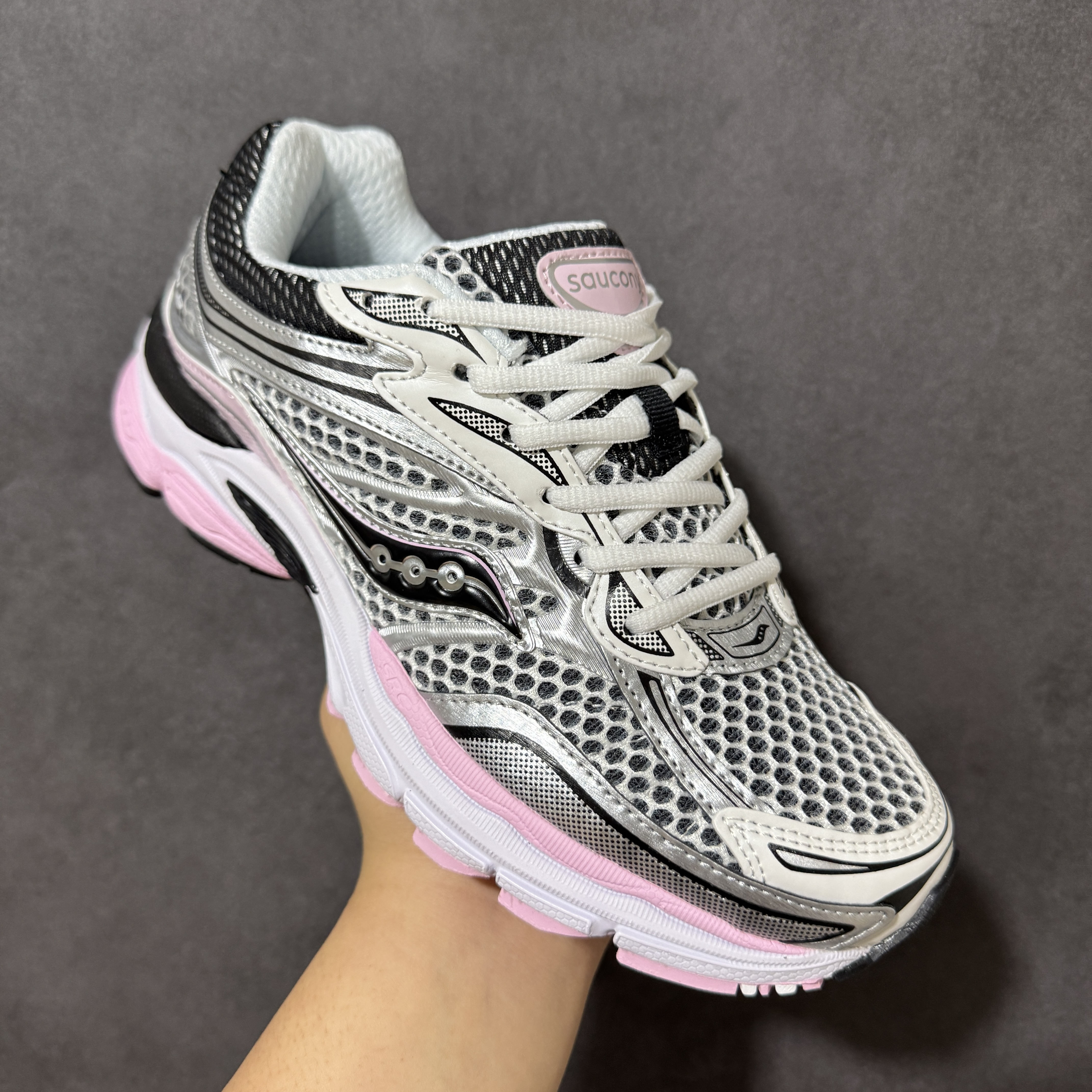 Saucony ProGrid Omni 9 OG
