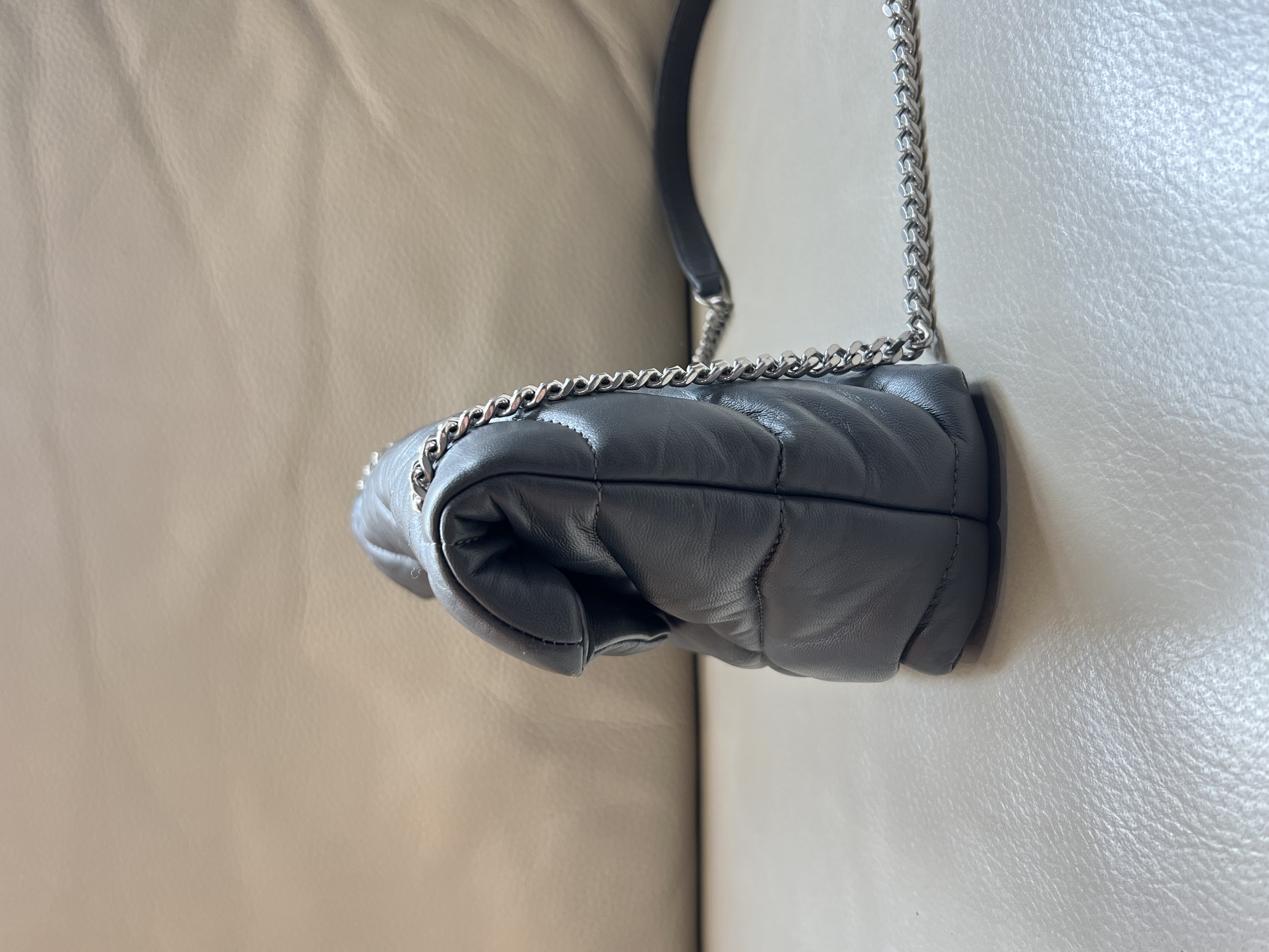 Pre-Owned YSL Loulou Puffer / Product Code: 36041631