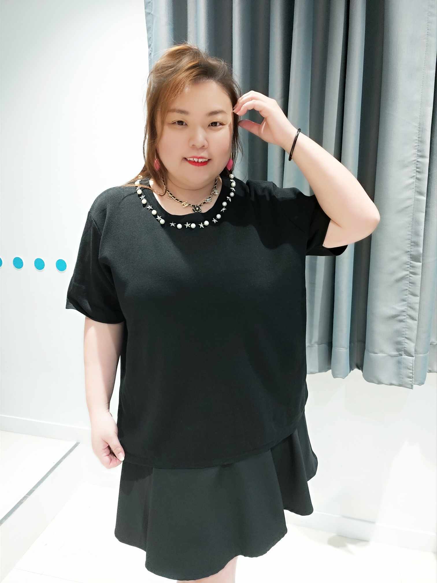 DSF09 领口设计款针织上衣