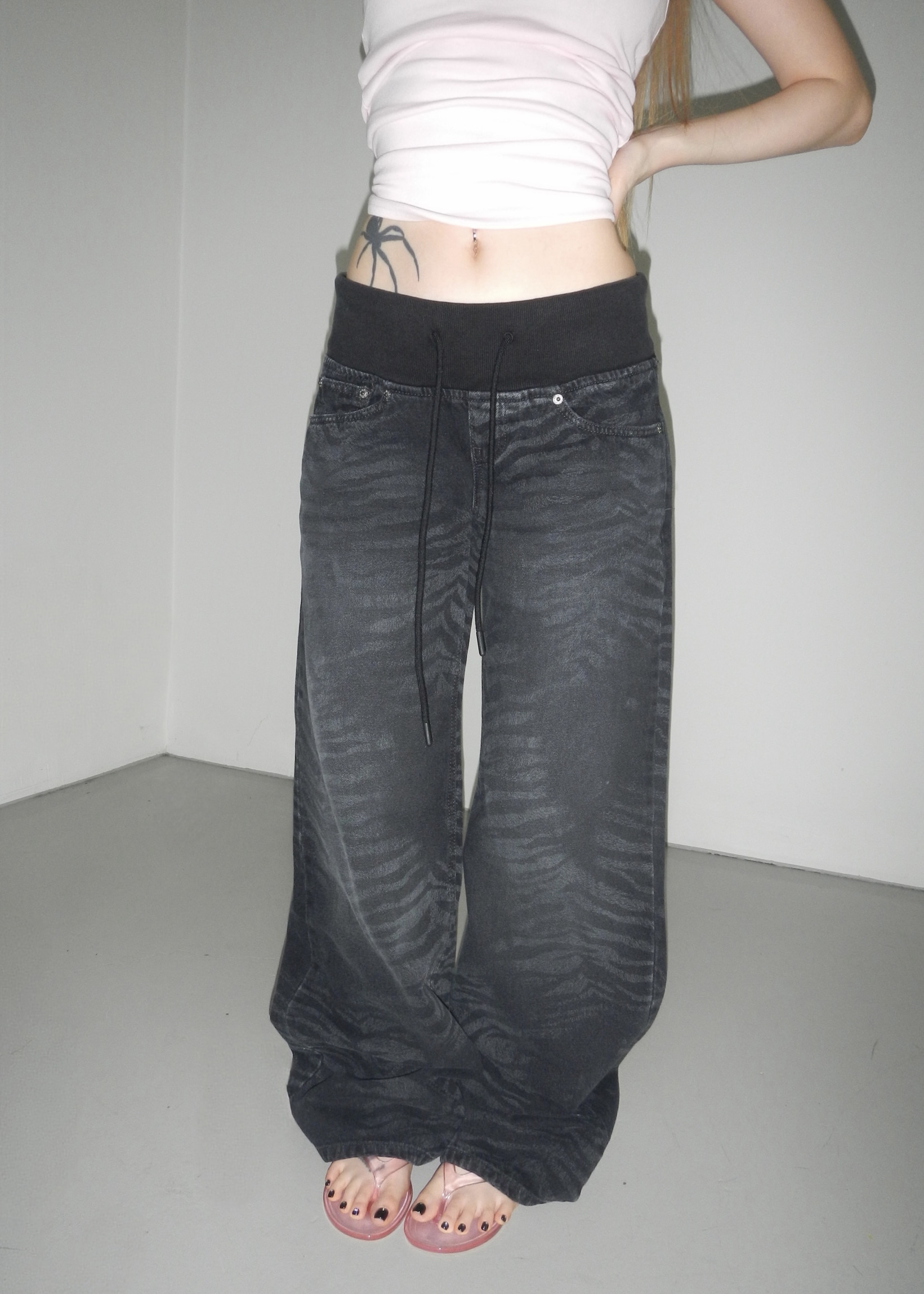 Zebra-Wash Wide Leg Denim Pants