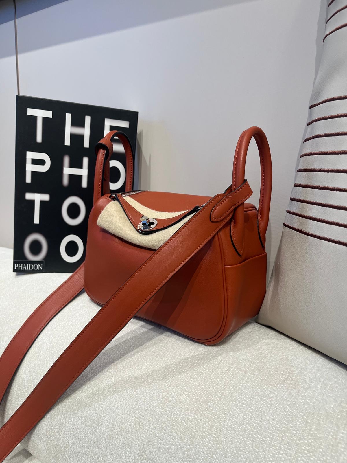 未使用品 Hermes mini Lindy, 6C 古銅色,STAMP U  100%Authentic ,99%New unused ✅塵袋✅box