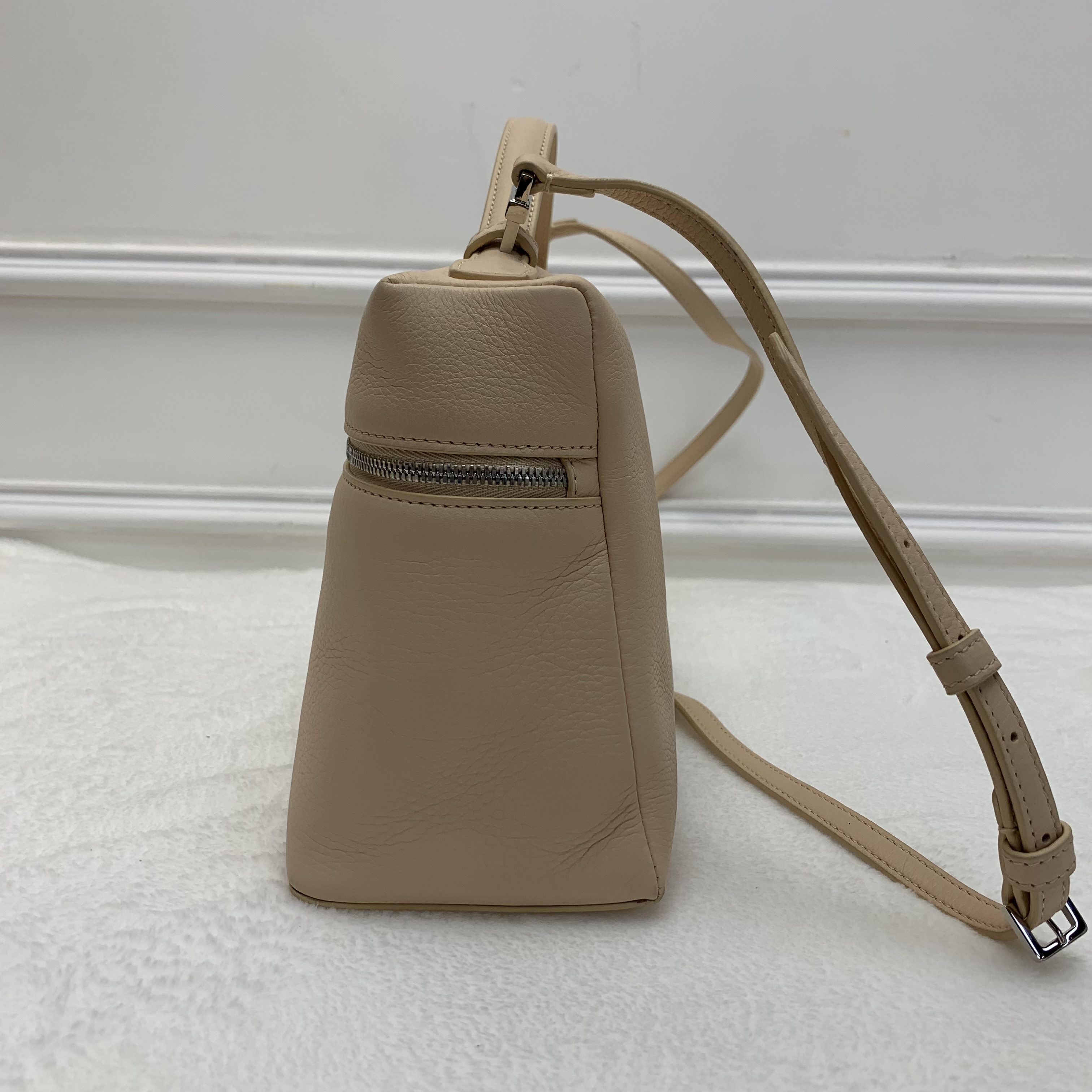 有正單🤍Lora Piana 飯盒包27